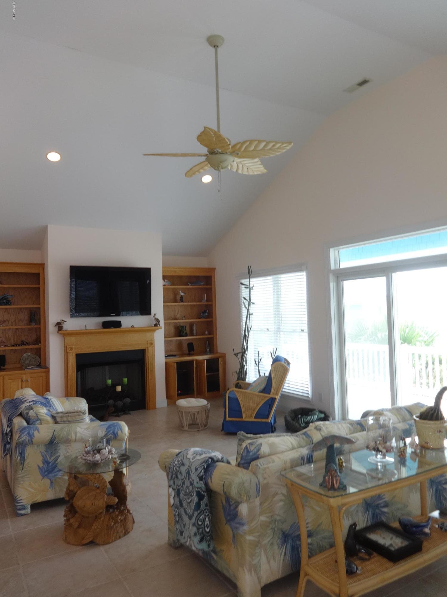 Single Family Residence at 413 Fort Fisher Boulevard N, Kure Beach, NC 28449, Kure Beach, photo 14 of 77
