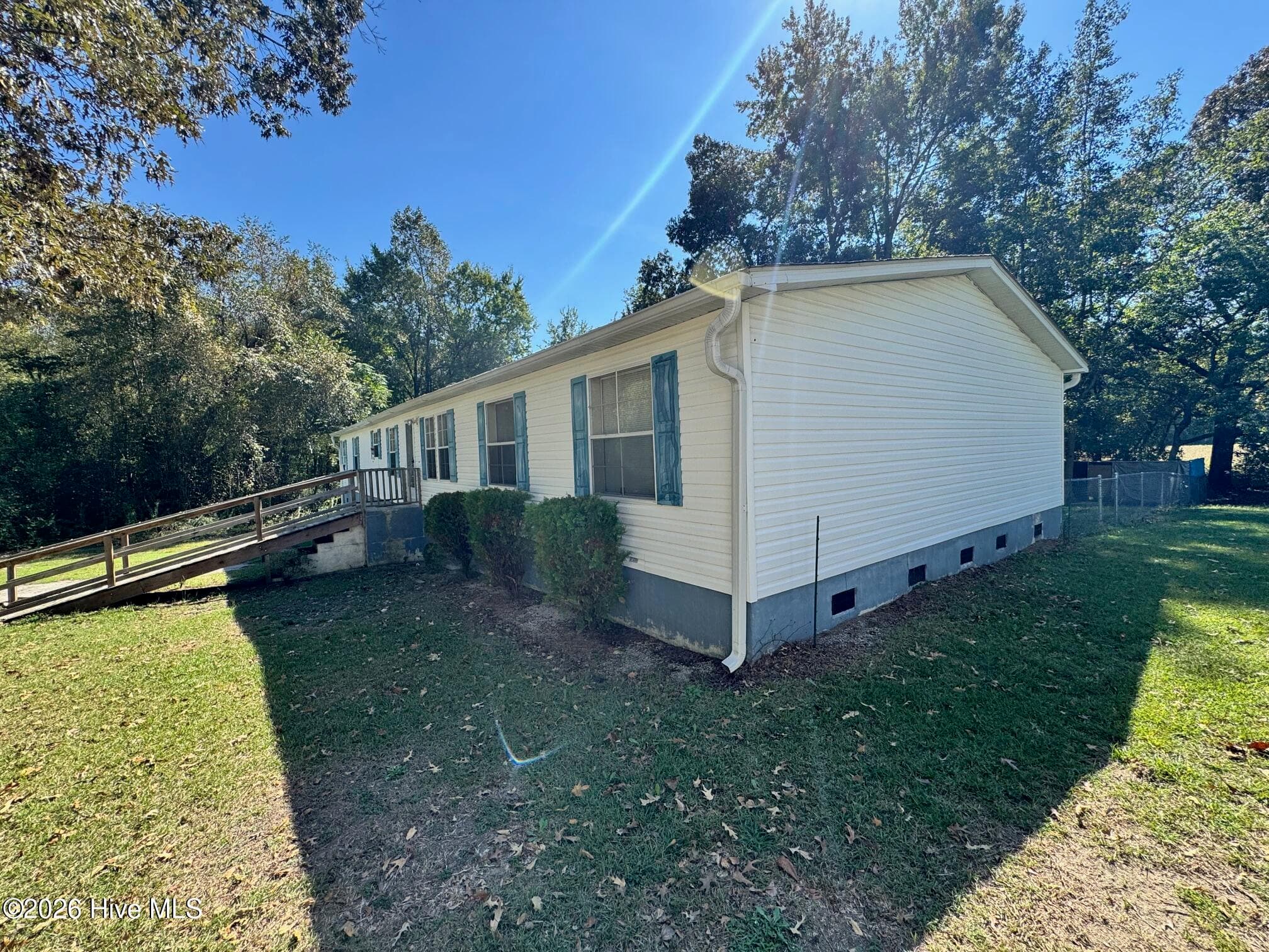 Manufactured Home at 3205 Deanswood Drive, Kinston, NC 28504, Kinston, photo 19 of 19