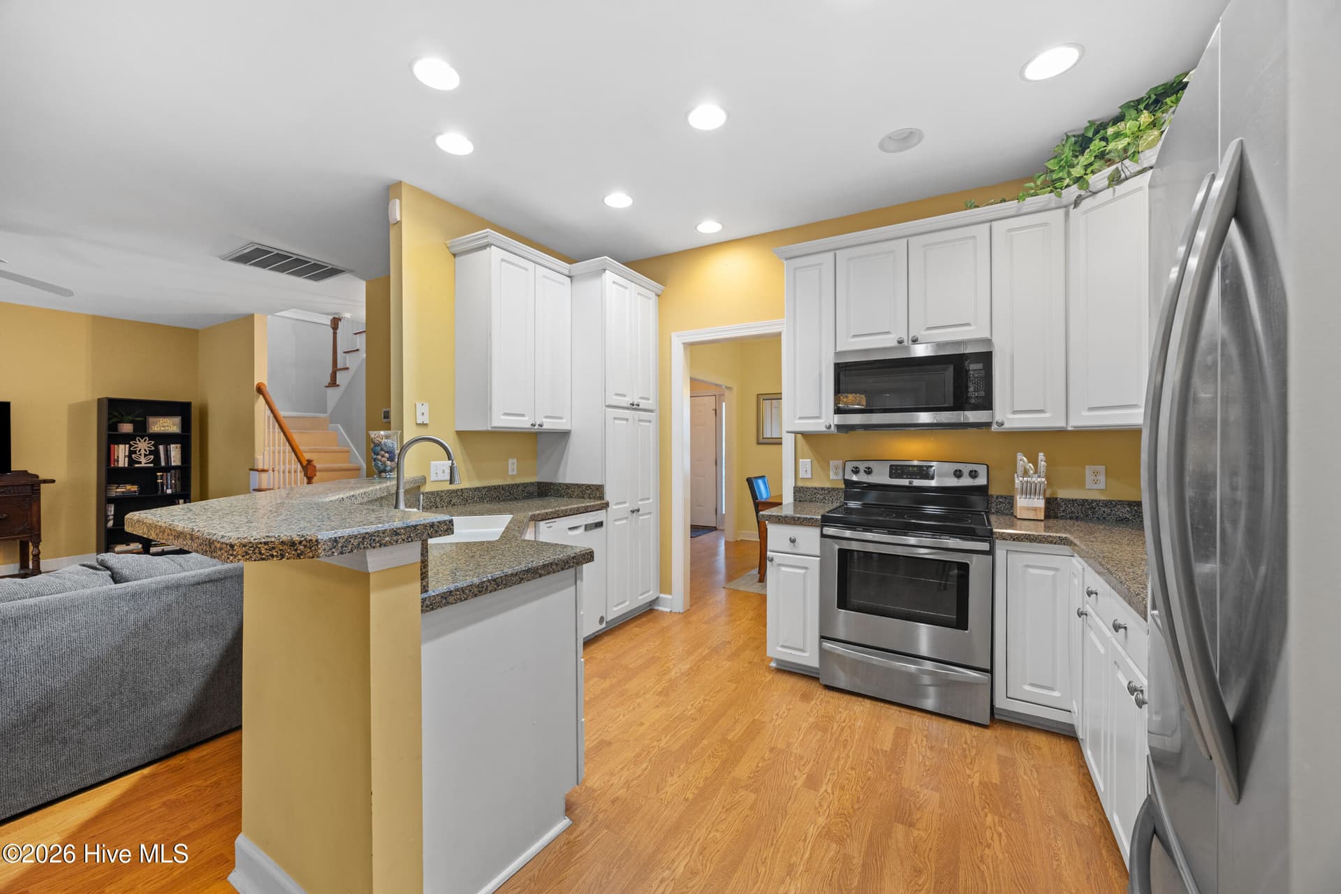 Single Family Residence at 101 Mackenzie Drive, Wilmington, NC 28409, photo 17 of 60