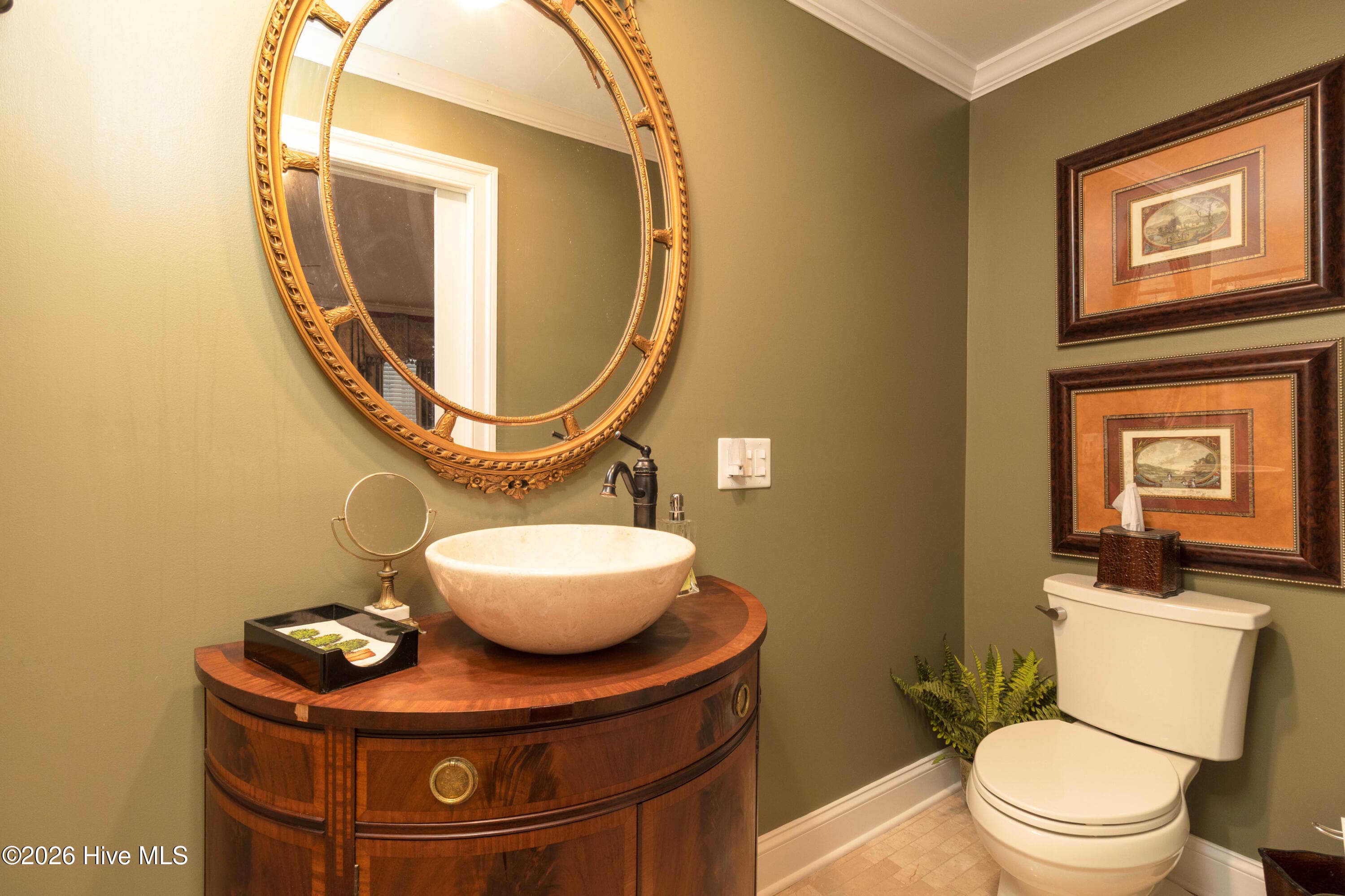 en suite - 221 E Water Street, Edenton, NC 27932