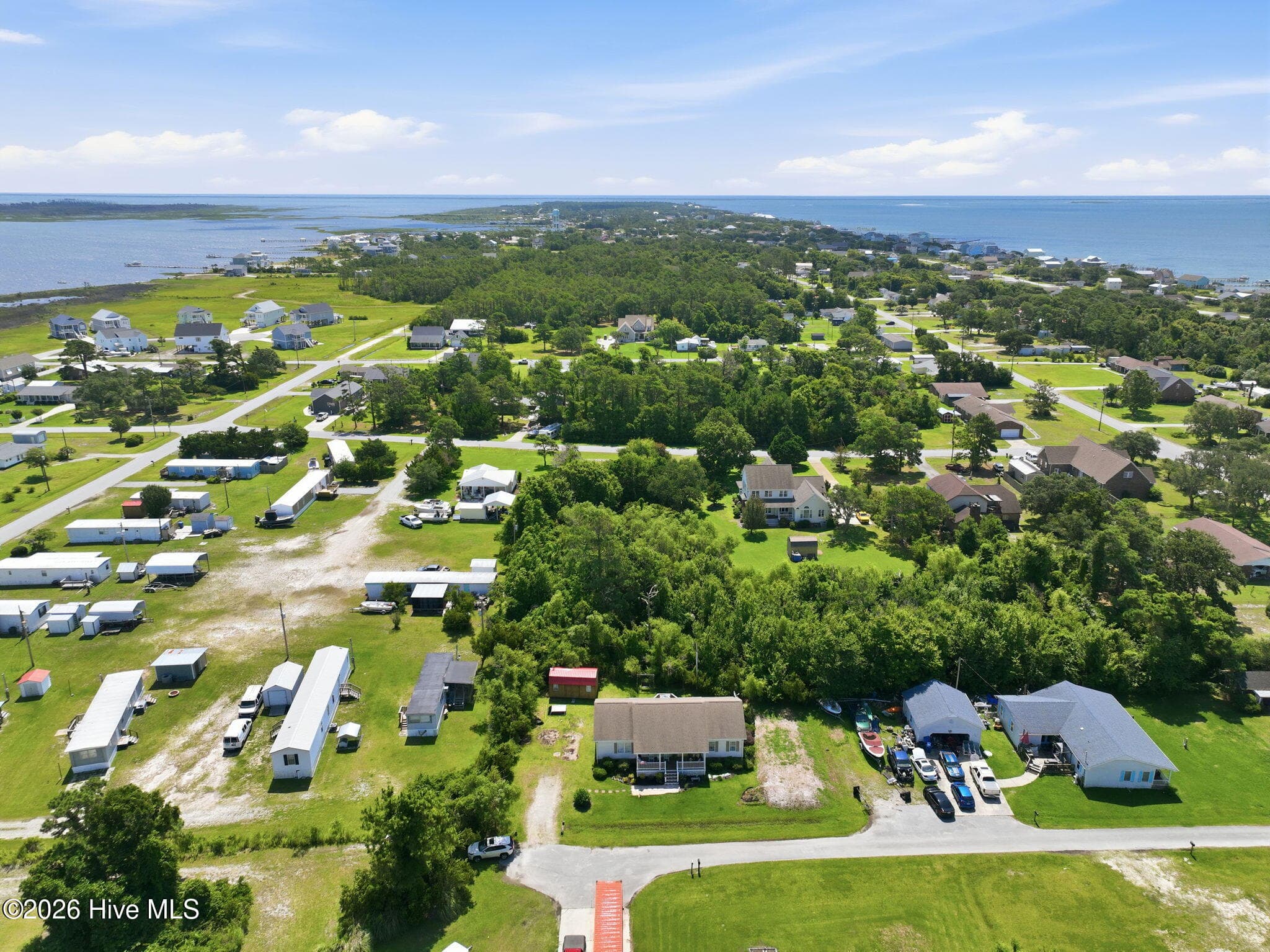 Manufactured Home at 202 Willis Drive, Harkers Island, NC 28531, Harkers Island, photo 15 of 48