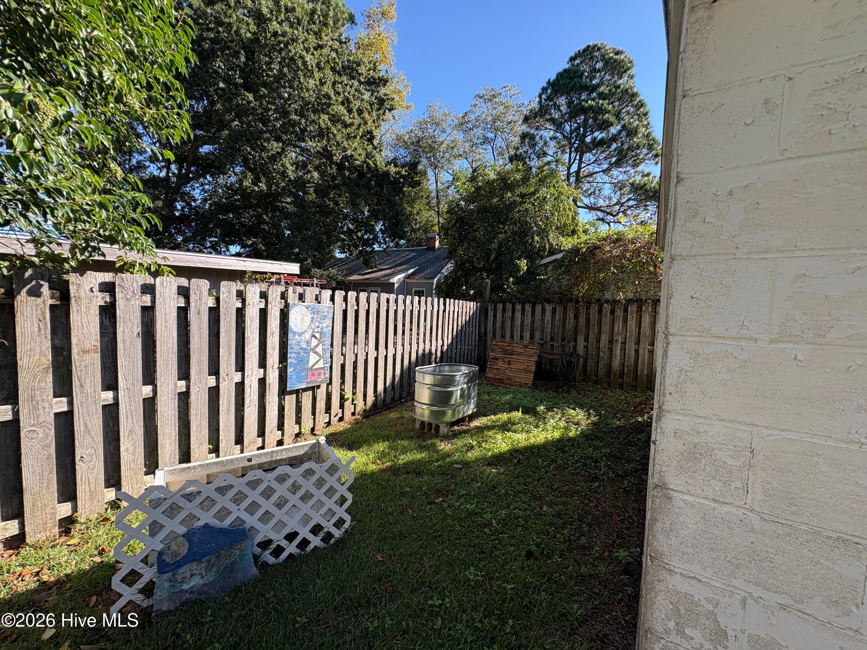 Single Family Residence at 1404 Mcarthur Avenue, New Bern, NC 28560, photo 15 of 19