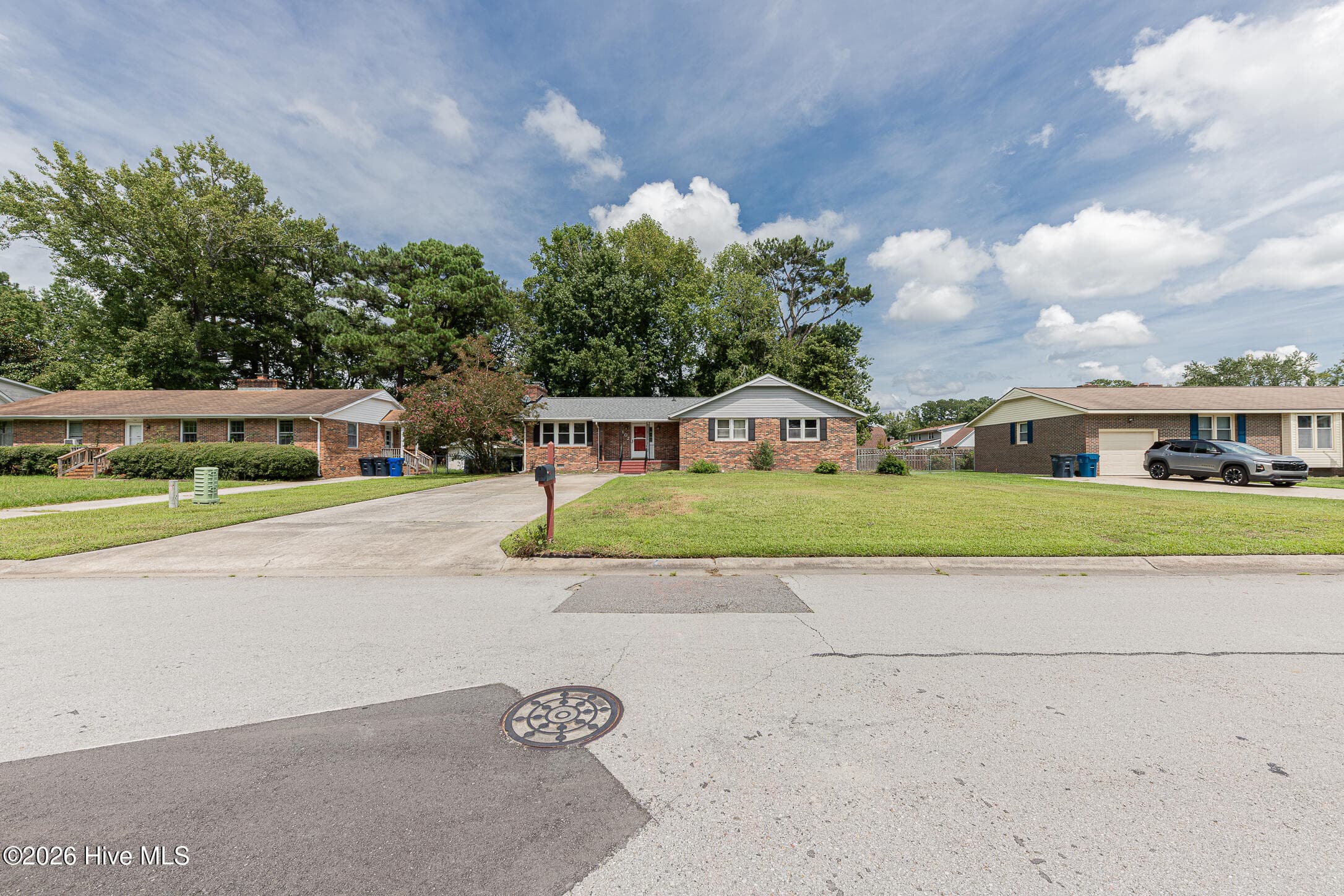 Single Family Residence at 102 Lionel Avenue, Jacksonville, NC 28540, photo 4 of 77