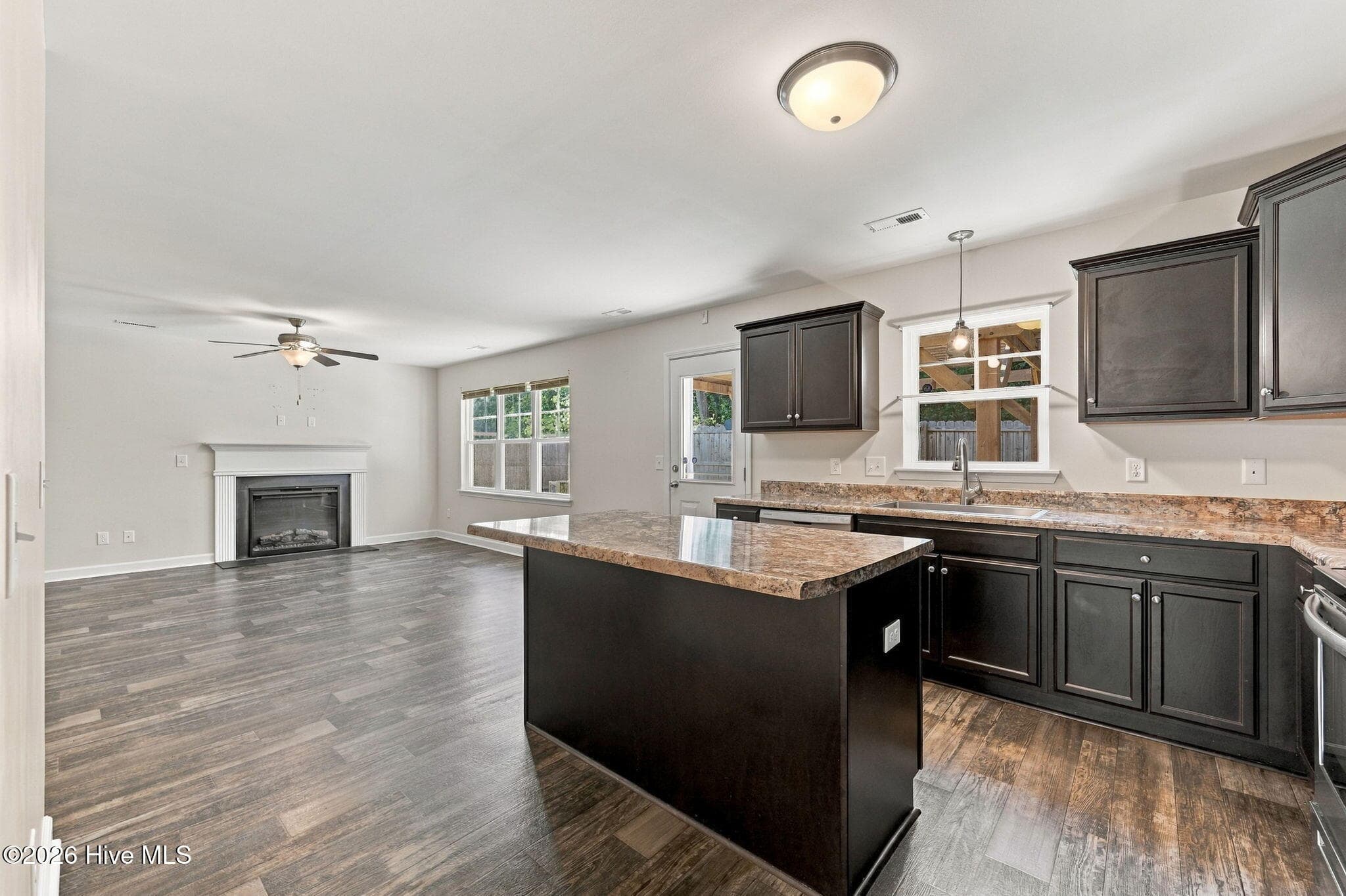Single Family Residence at 337 James Hedrick Court, Jacksonville, NC 28540, photo 14 of 61