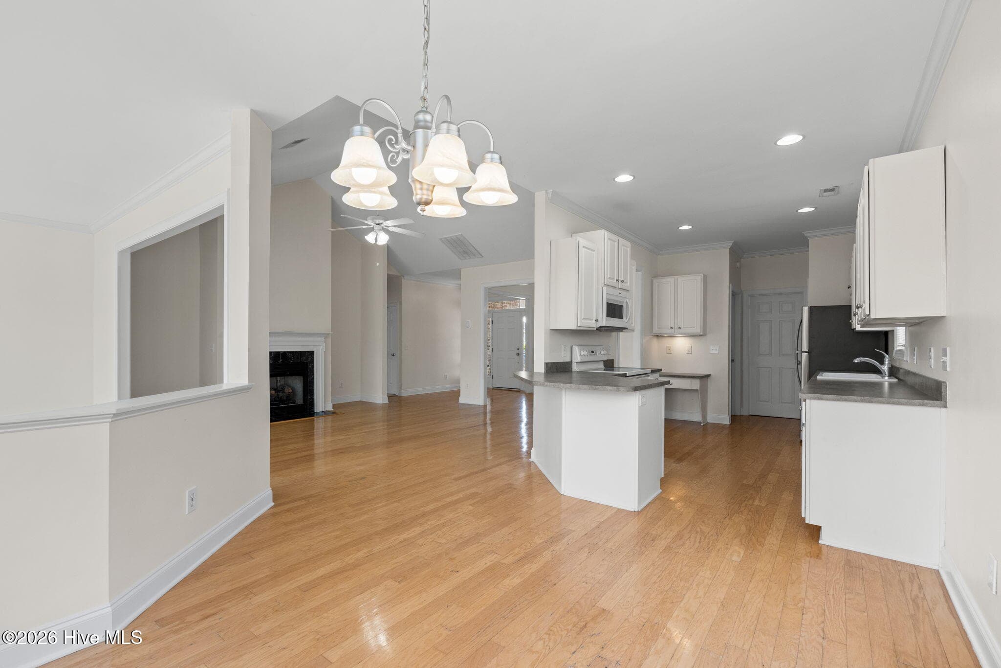 Breakfast Nook - 1052 Stonebridge Lane, Leland, NC 28451