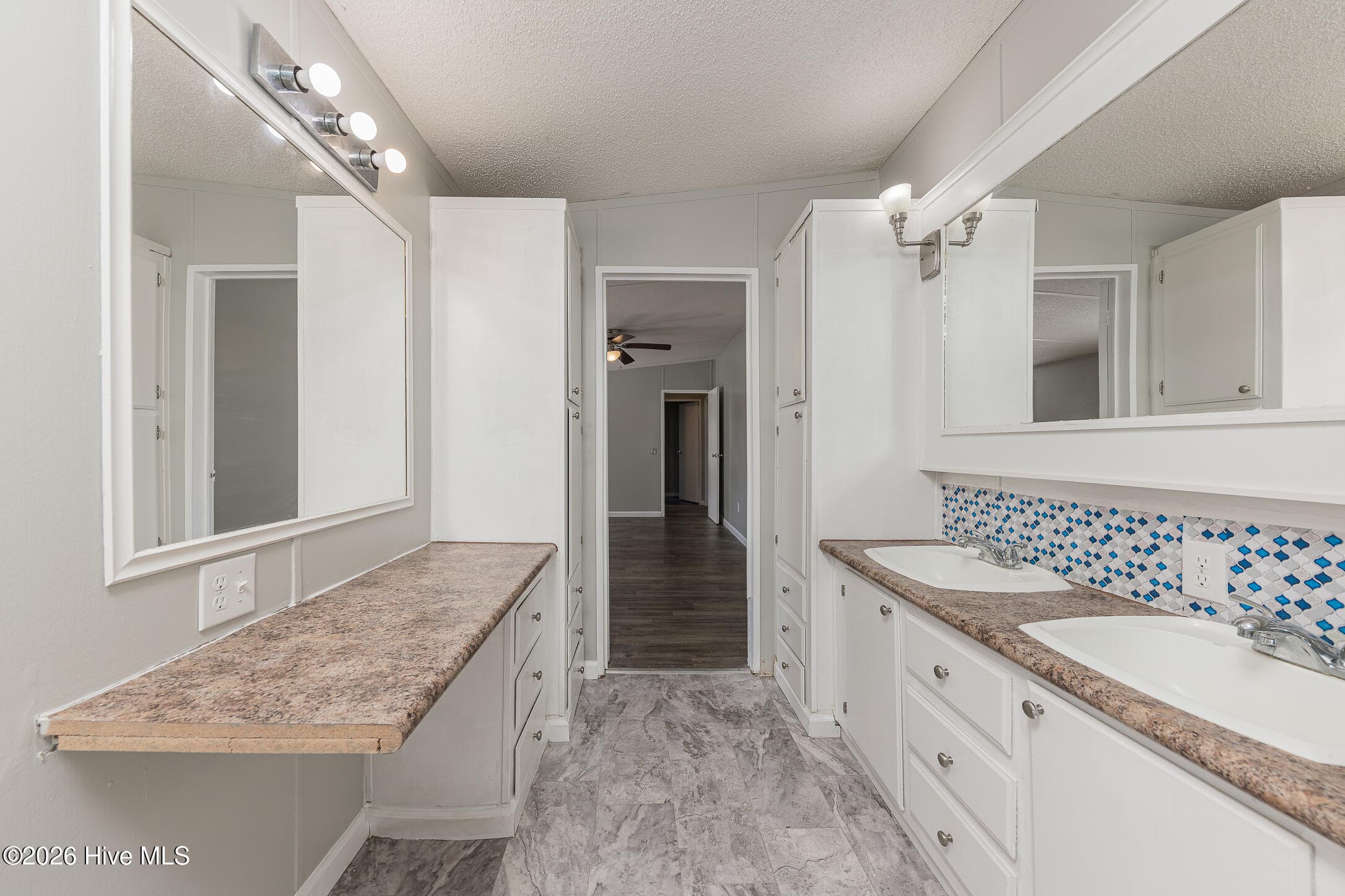 Manufactured Home at 122 Woodbrook Drive, Midway Park, NC 28544, photo 31 of 47