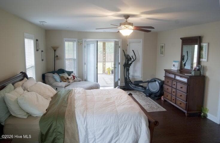 Single Family Residence at 803 Canvas Court, Swansboro, NC 28584, photo 43 of 102