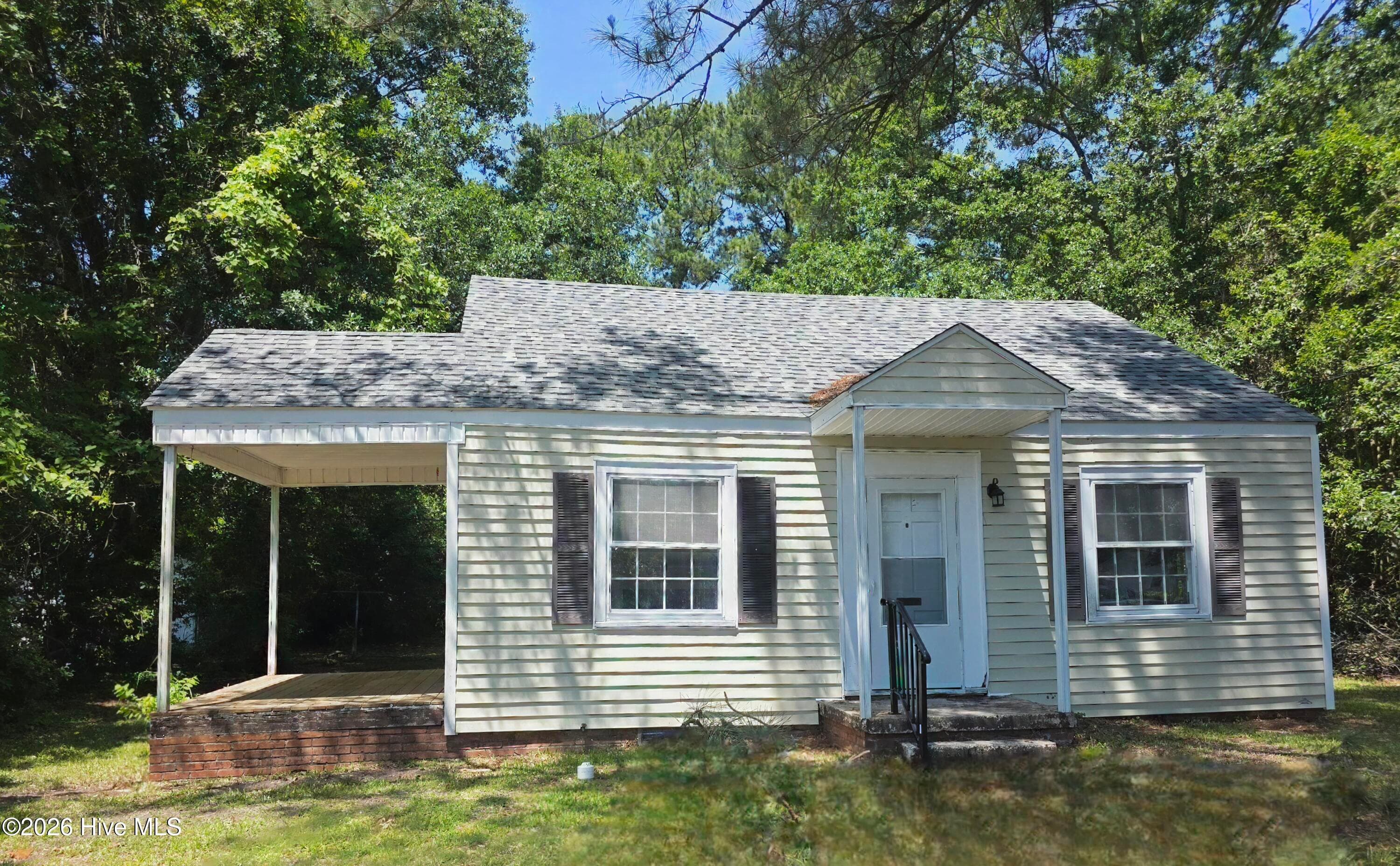 Single Family Residence at 1610 Queen Anne Lane, New Bern, NC 28560, New Bern, photo 32 of 35
