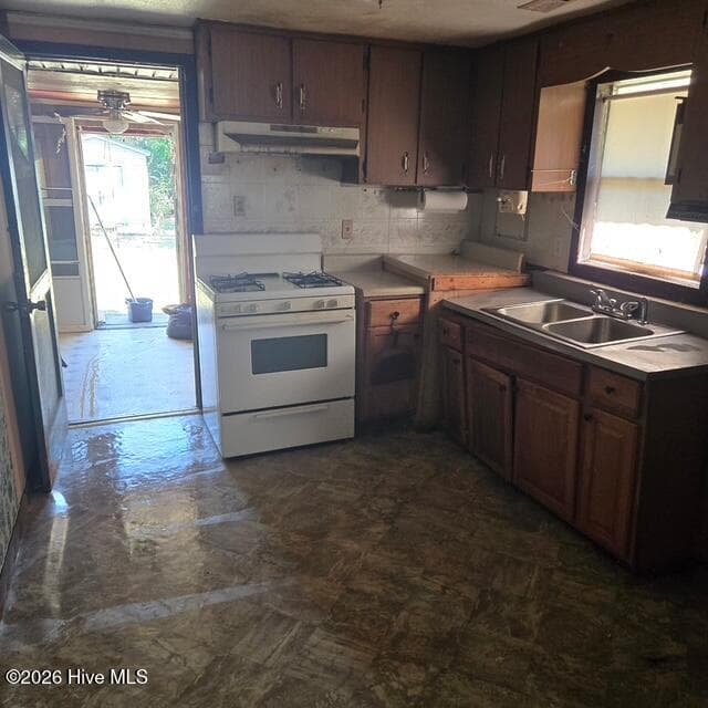 Kitchen - 293 Sunshine Road, Blackville, SC 29817
