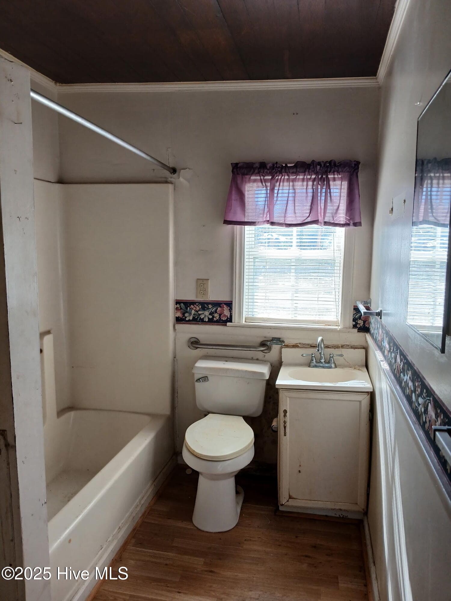 Bathroom - 409 Plum Street, New Bern, NC 28560