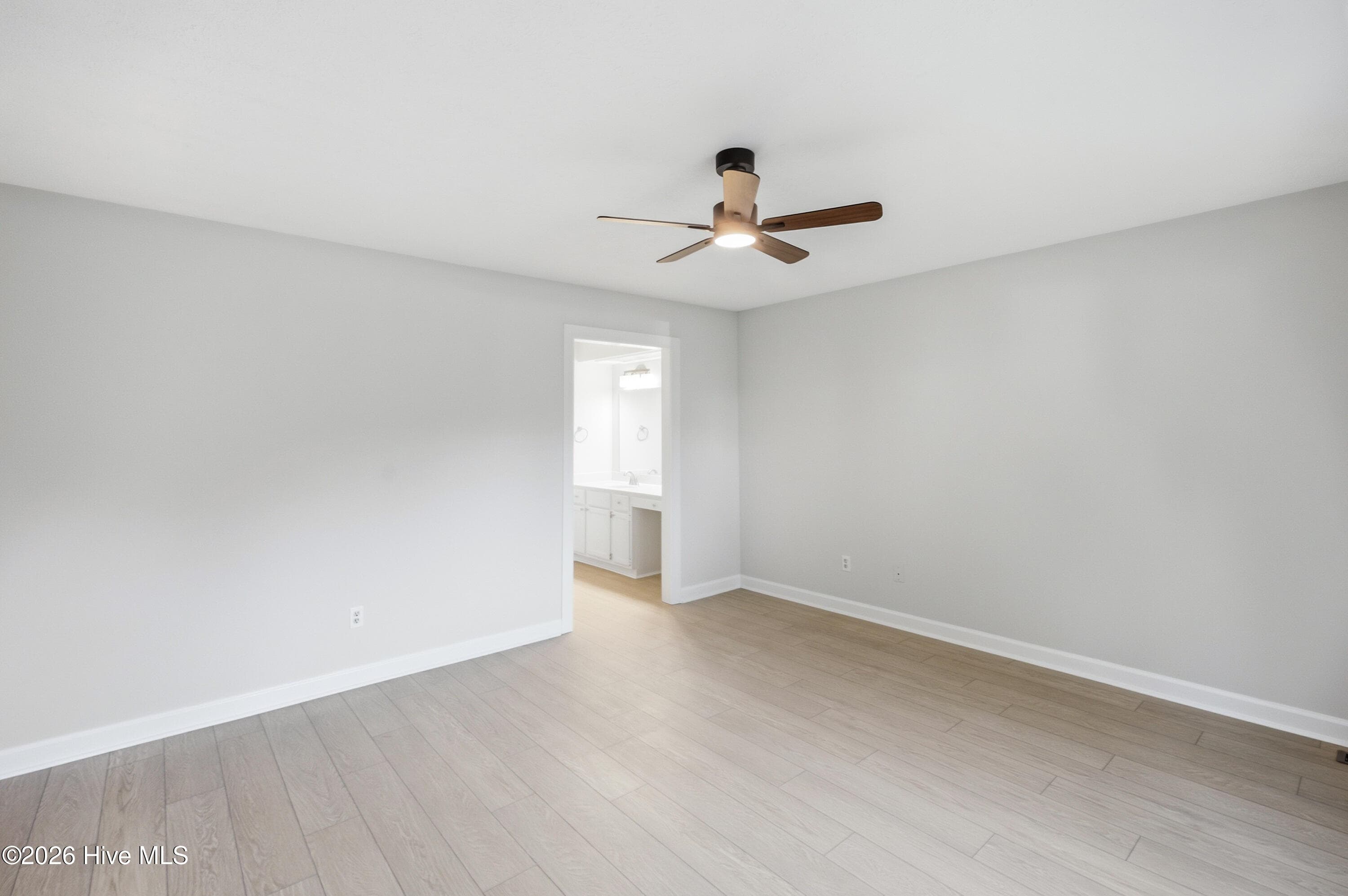 Townhouse at 323 Wimbledon Court, Wilmington, NC 28412, Wilmington, photo 19 of 41