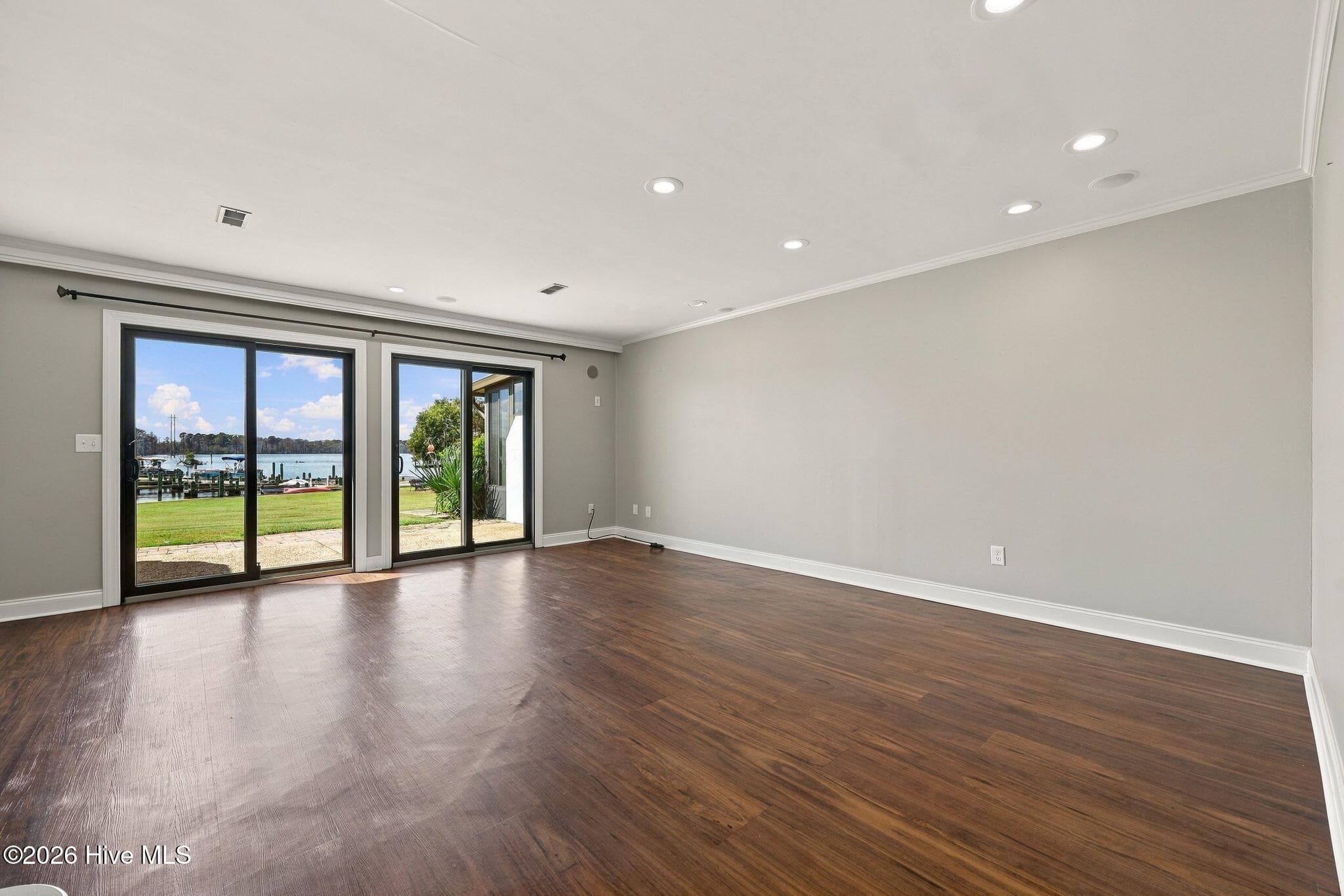 Townhouse at 106 Washington Harbor, Washington, NC 27889, photo 18 of 56