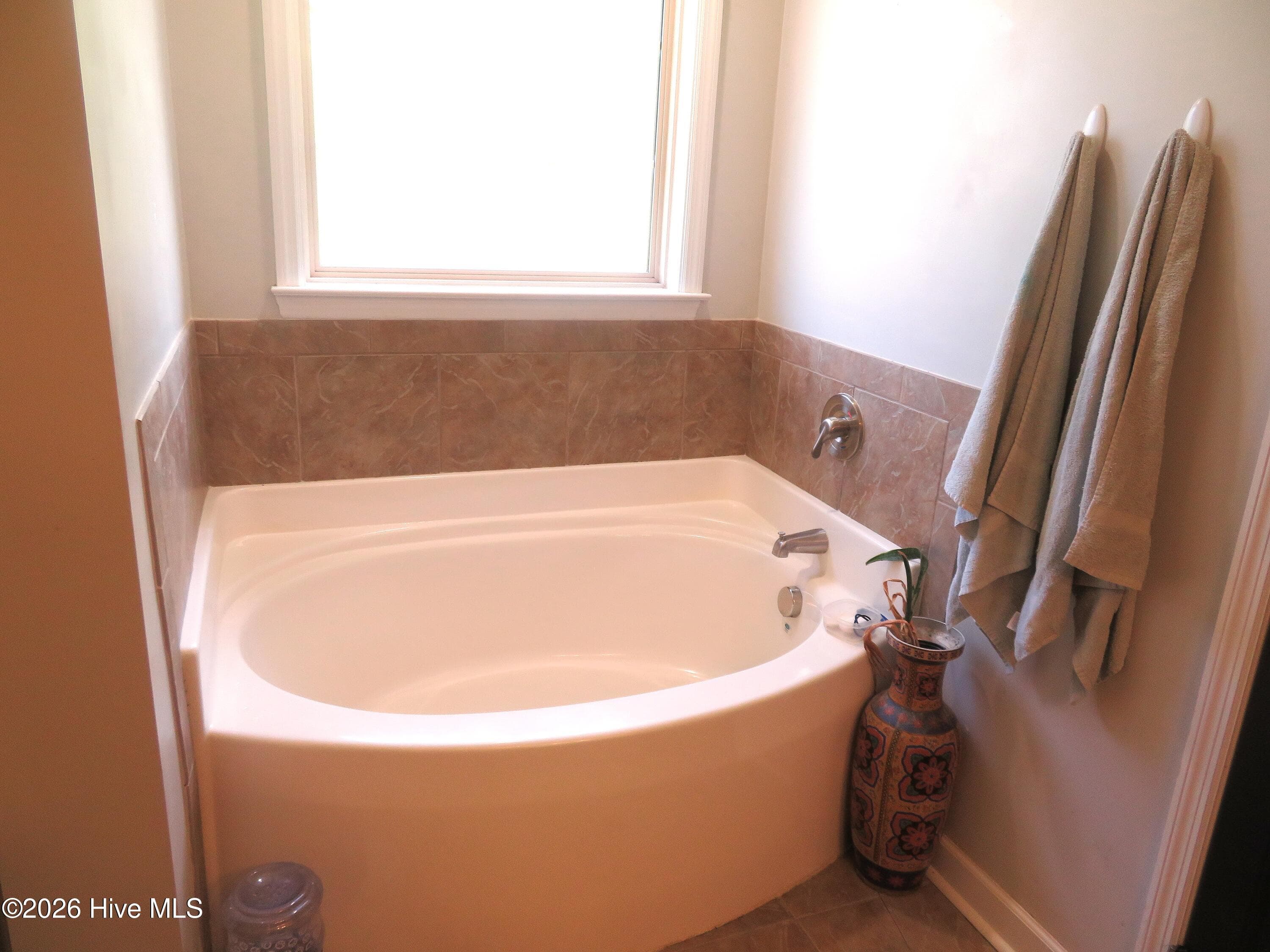 Single Family Residence at 702 Ashley Meadow Lane, Jacksonville, NC 28546, photo 24 of 51