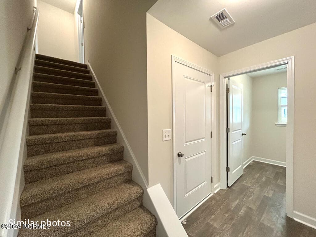 Single Family Residence at 511 Large Oak Drive, Hubert, NC 28539, photo 30 of 55