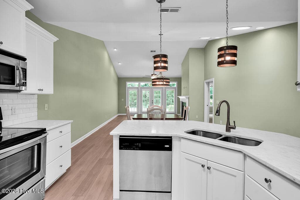 Townhouse at 1175 Greensview Circle, Leland, NC 28451, photo 6 of 60