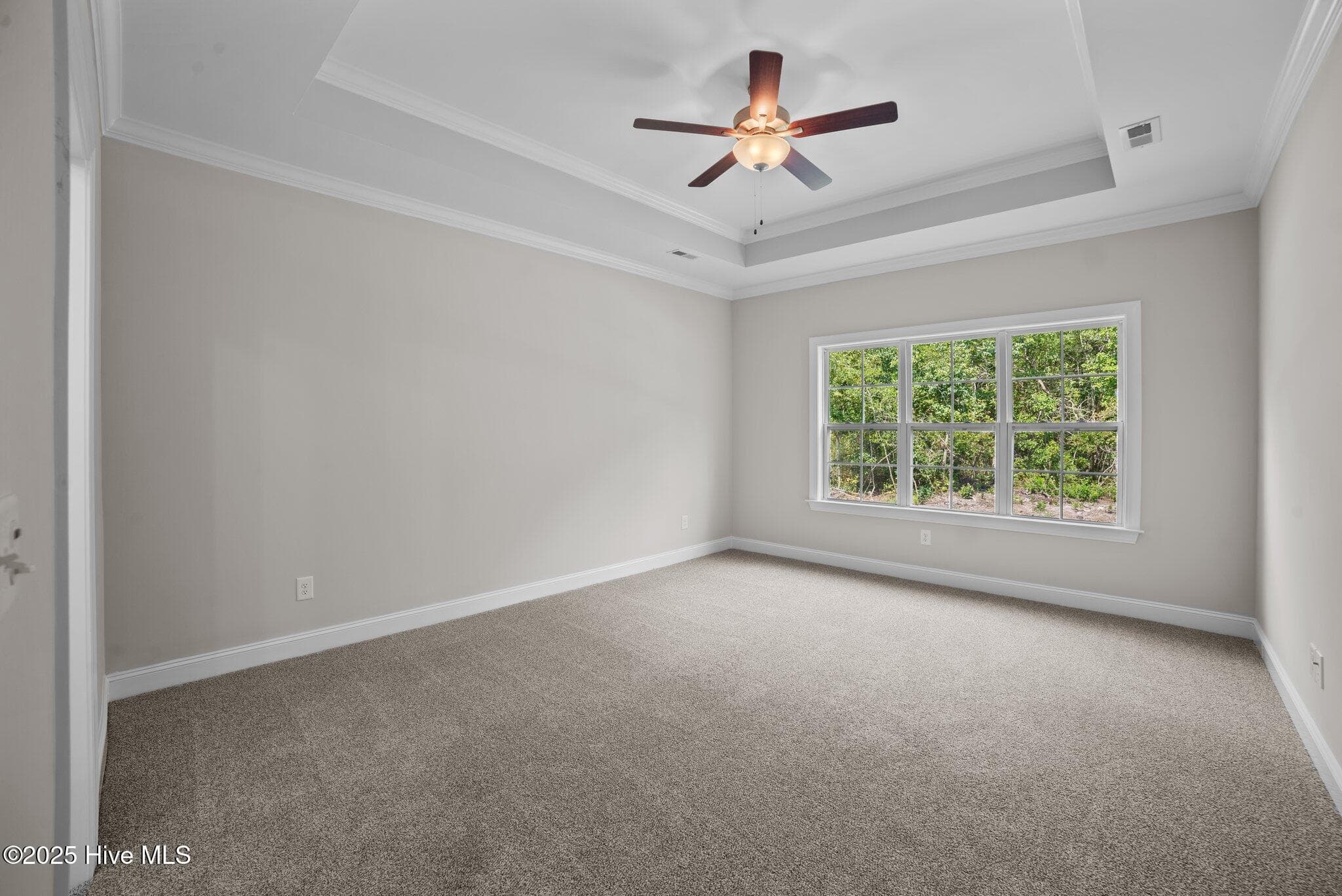 Photo of similar home - 3209 Honeysuckle Drive, Winterville, NC 28590