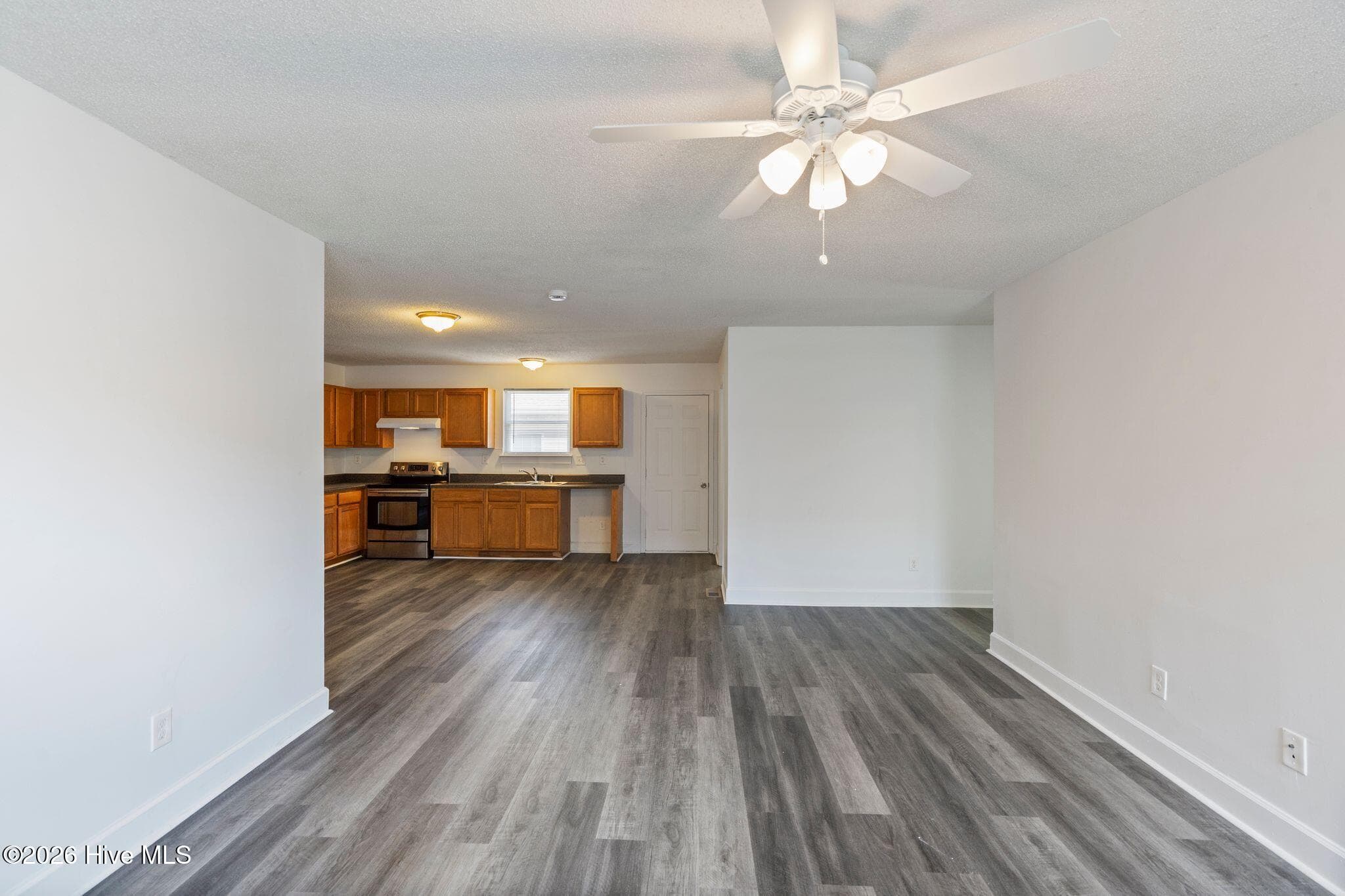 Single Family Residence at 3913 Prices Lane, Wilmington, NC 28405, photo 12 of 56