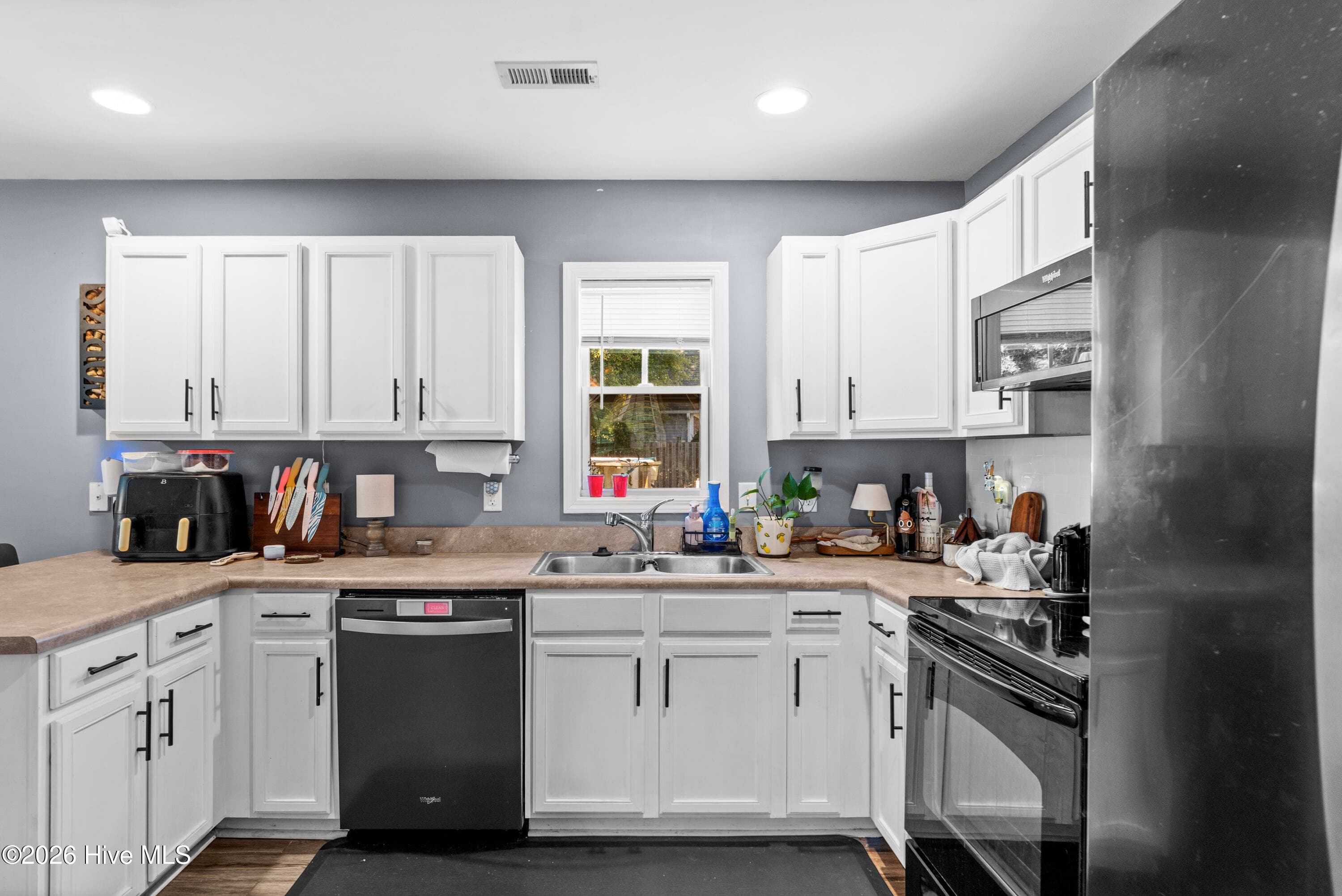 Single Family Residence at 1202 Whispering Doe Drive, Wilmington, NC 28409, Wilmington, photo 19 of 65