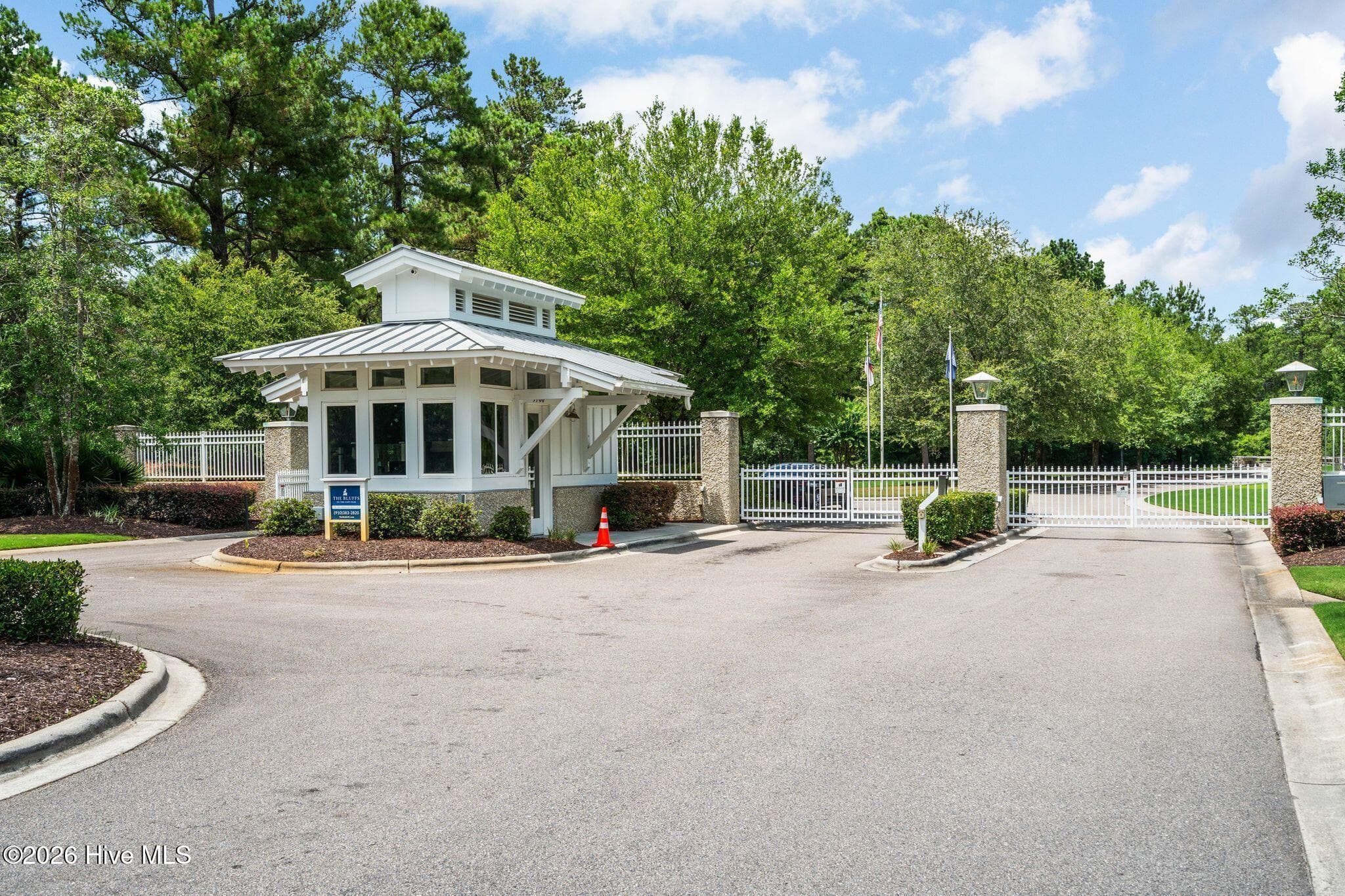 Where 'Who's that?' is somebody else's problem. - 9281 221 Buccaneer Court NE, Leland, NC 28451