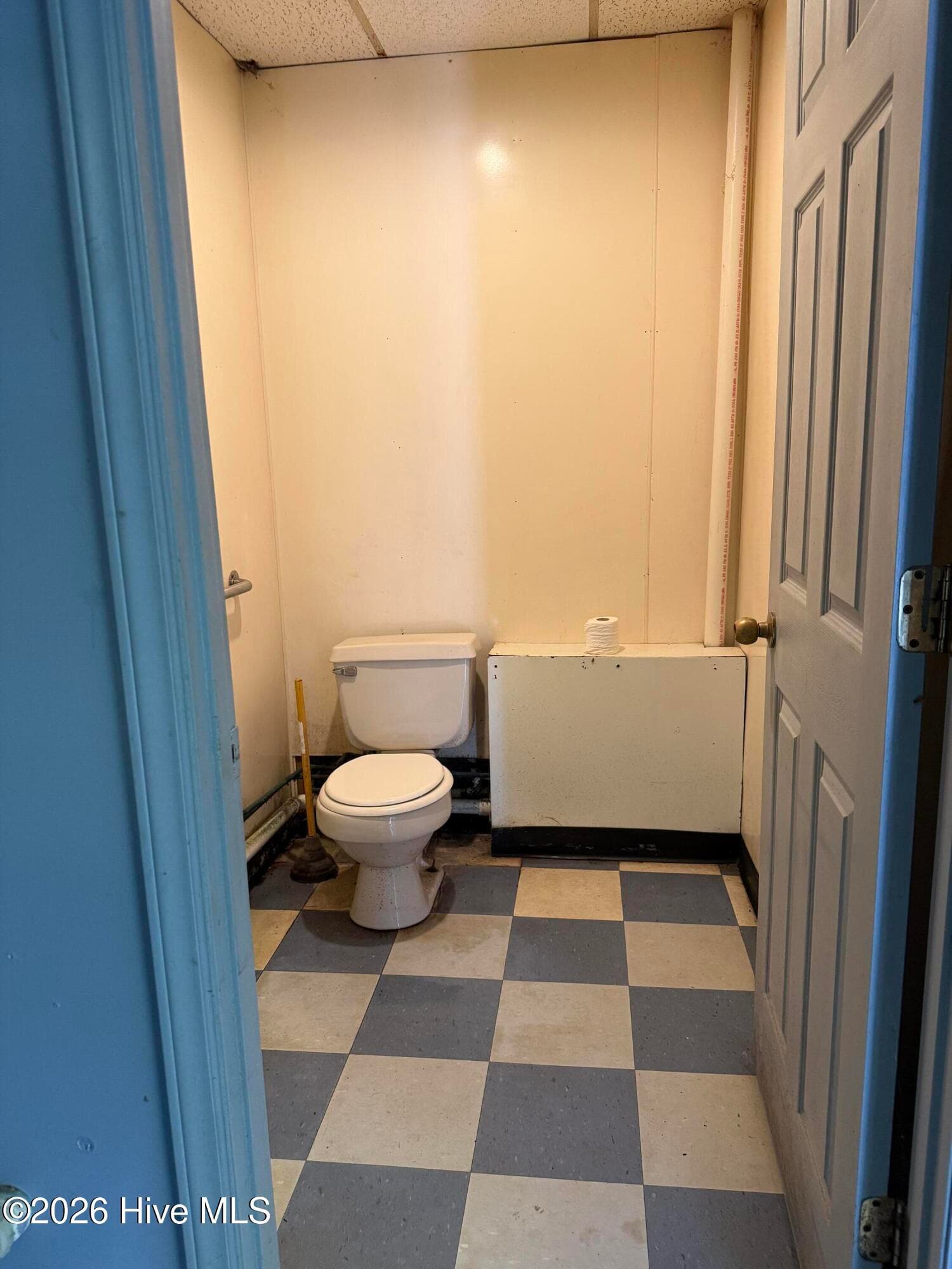 Restroom - 1522 W Wall Street, Wadesboro, NC 28170