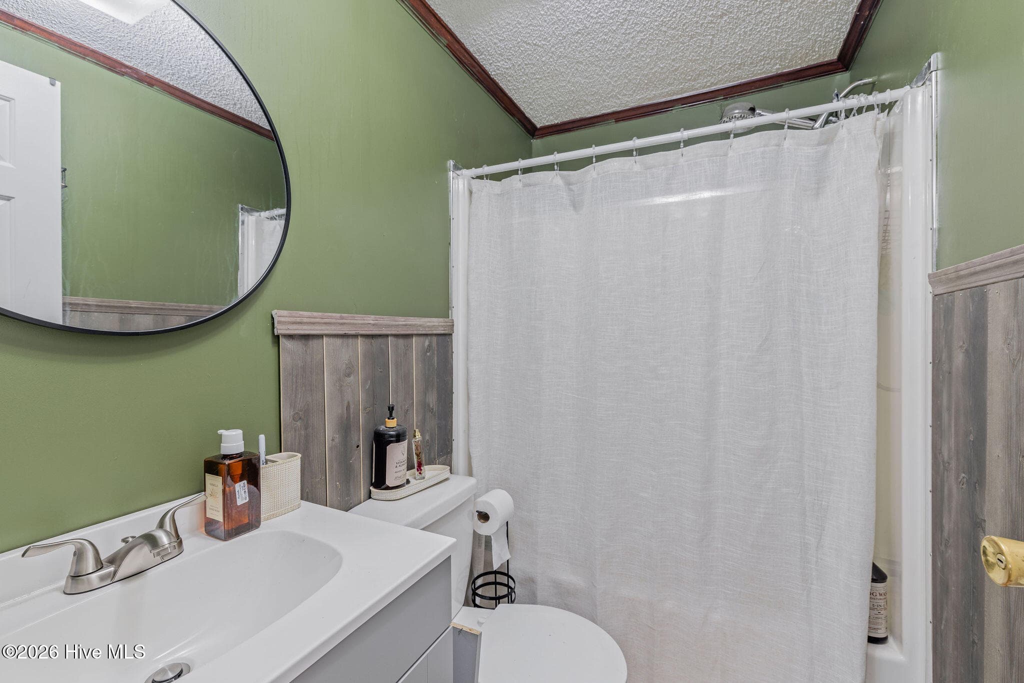 Manufactured Home at 111 Knollwood Drive, Goldsboro, NC 27530, photo 14 of 30