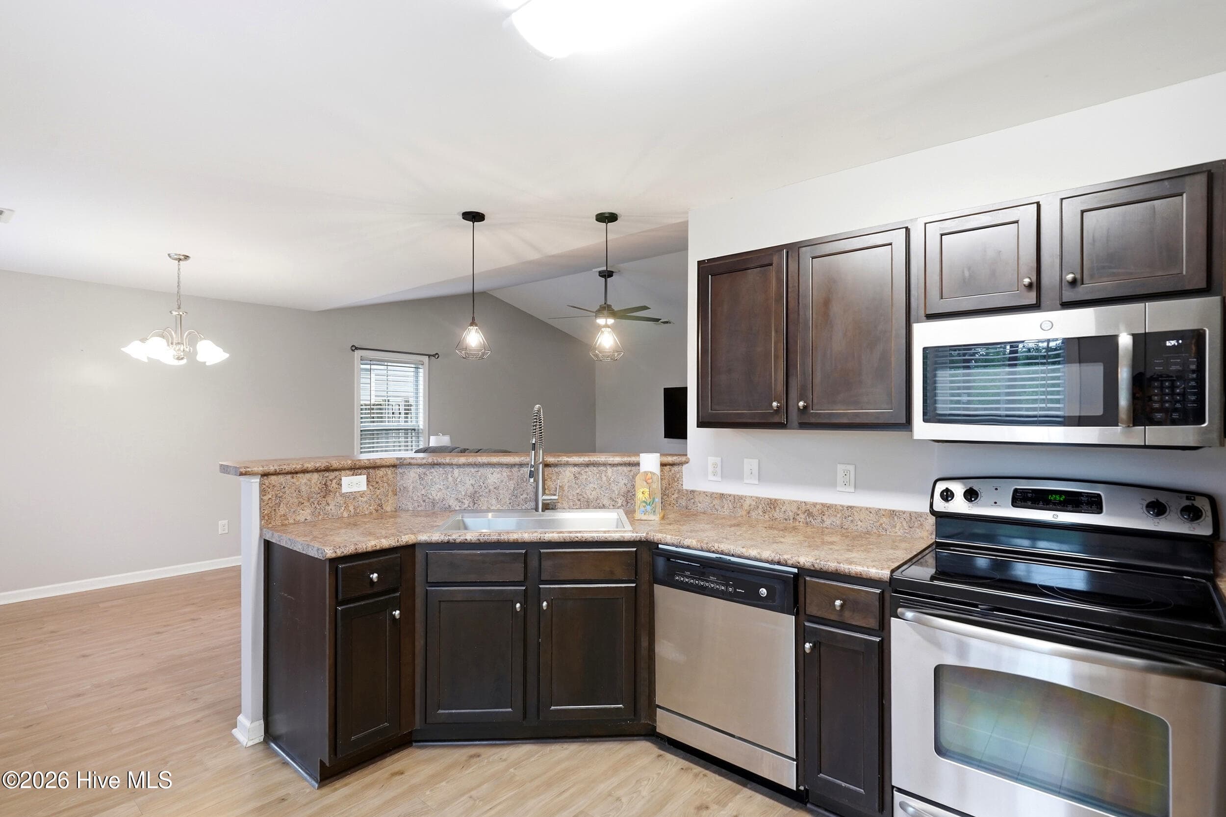 Single Family Residence at 7287 Copperfield Court, Wilmington, NC 28411, photo 11 of 46