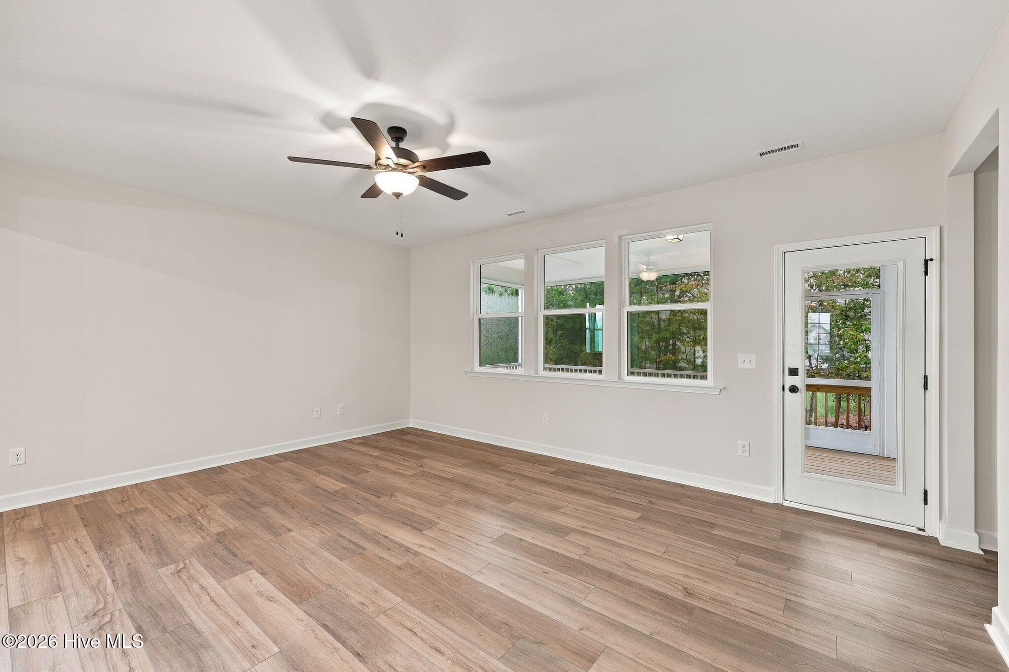 Single Family Residence at 347 Queensferry Lane, Aberdeen, NC 28315, photo 19 of 87