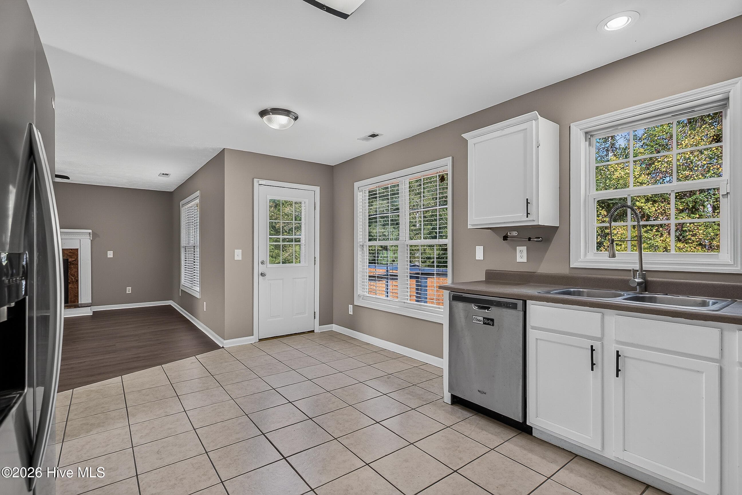 Single Family Residence at 172 E Ridge Court, Jacksonville, NC 28540, photo 18 of 50