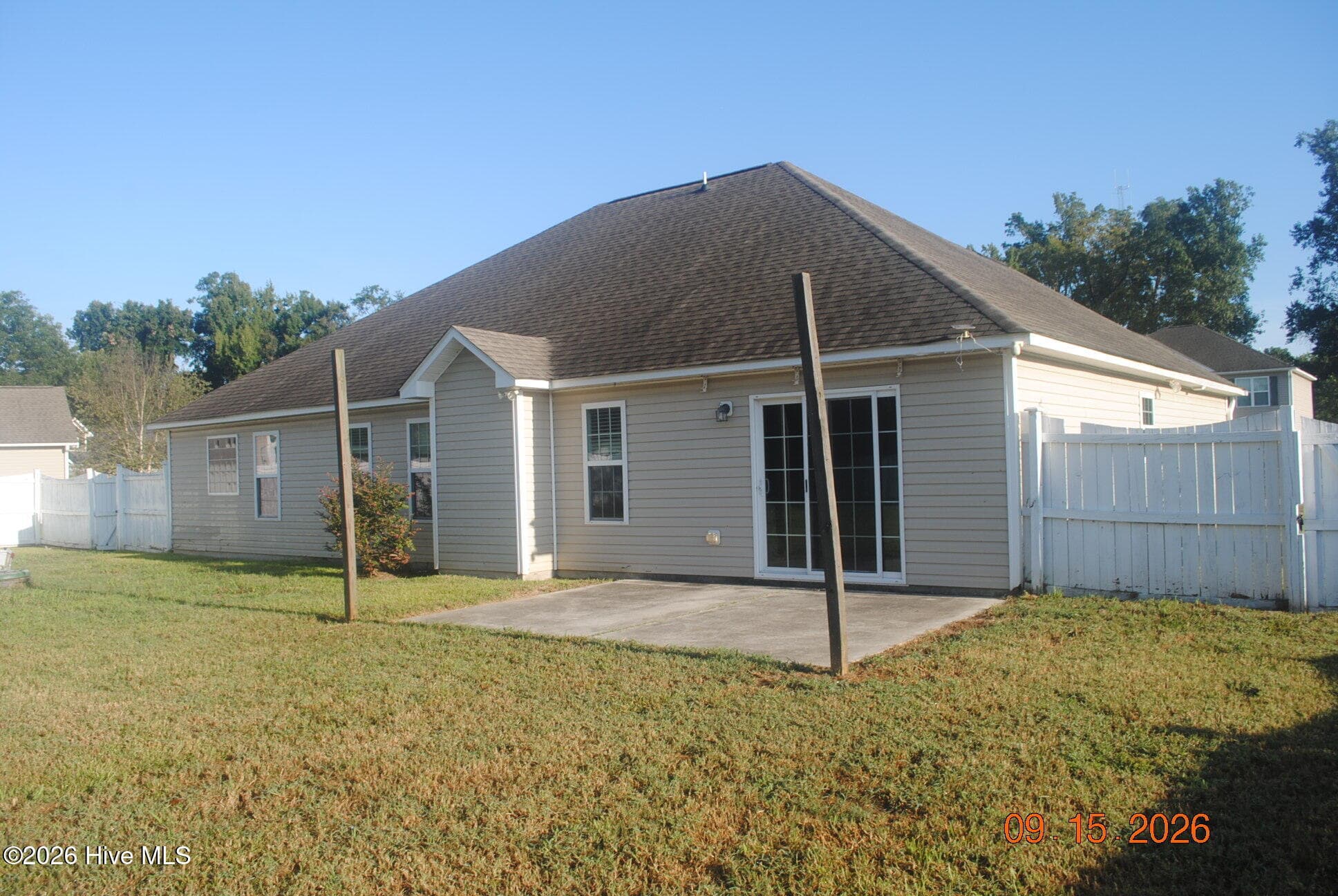Single Family Residence at 505 Duet Court, Richlands, NC 28574, photo 4 of 20
