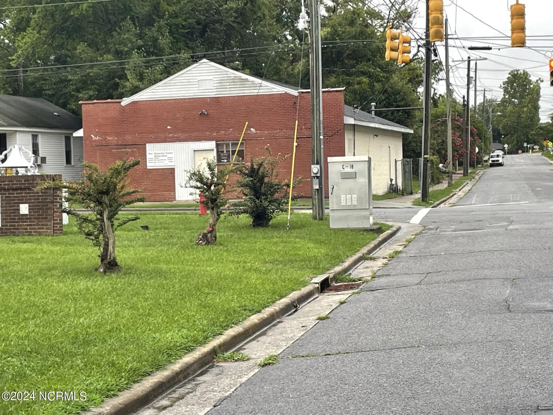 Commercial Sale at 1117 W 3rd Street, Greenville, NC 27834, photo 4 of 10