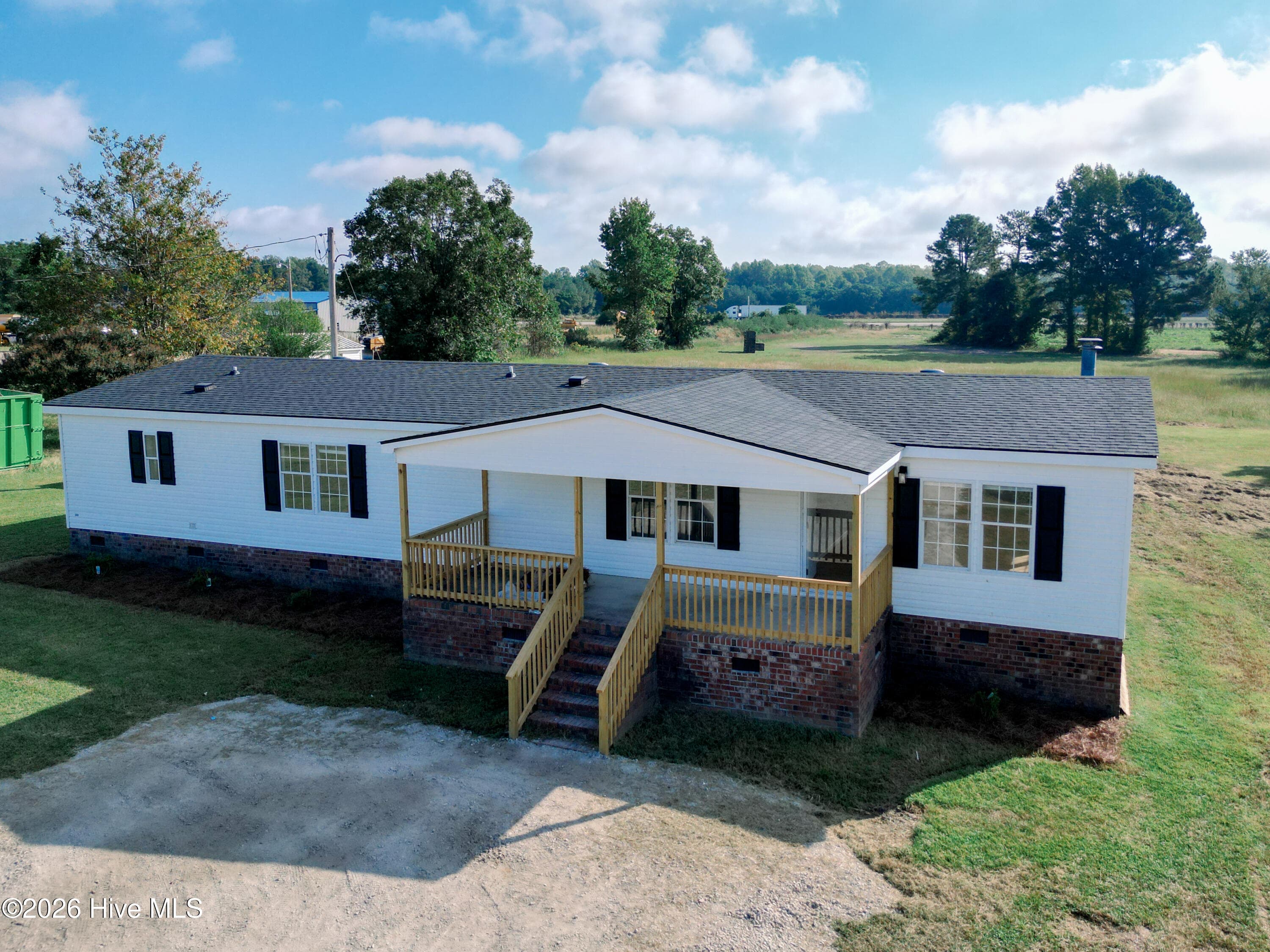 Manufactured Home at 5105 Zulas Place S, Wilson, NC 27893, Wilson, photo 7 of 40
