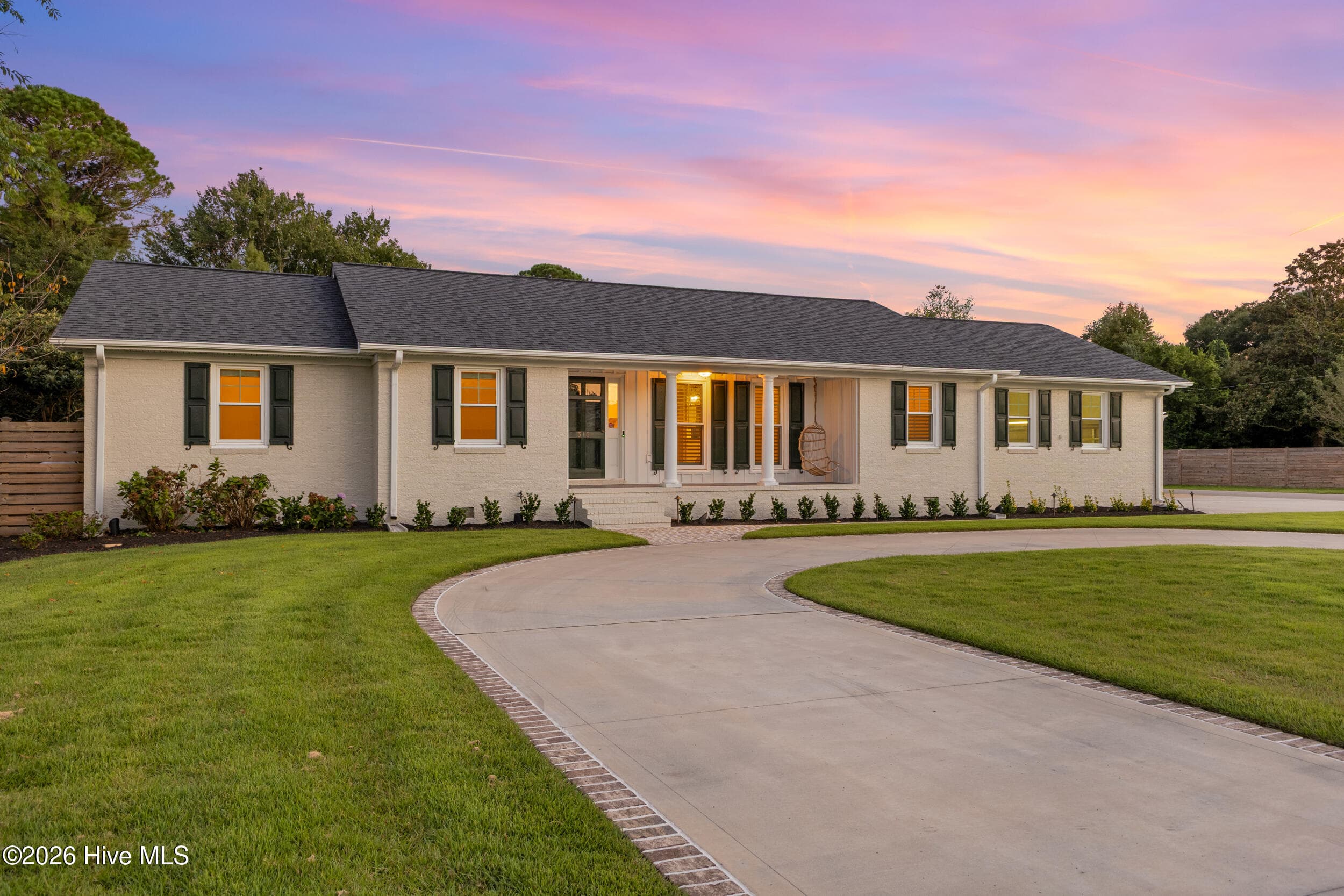 Single Family Residence at 310 Bretonshire Road, Wilmington, NC 28405, photo 6 of 74