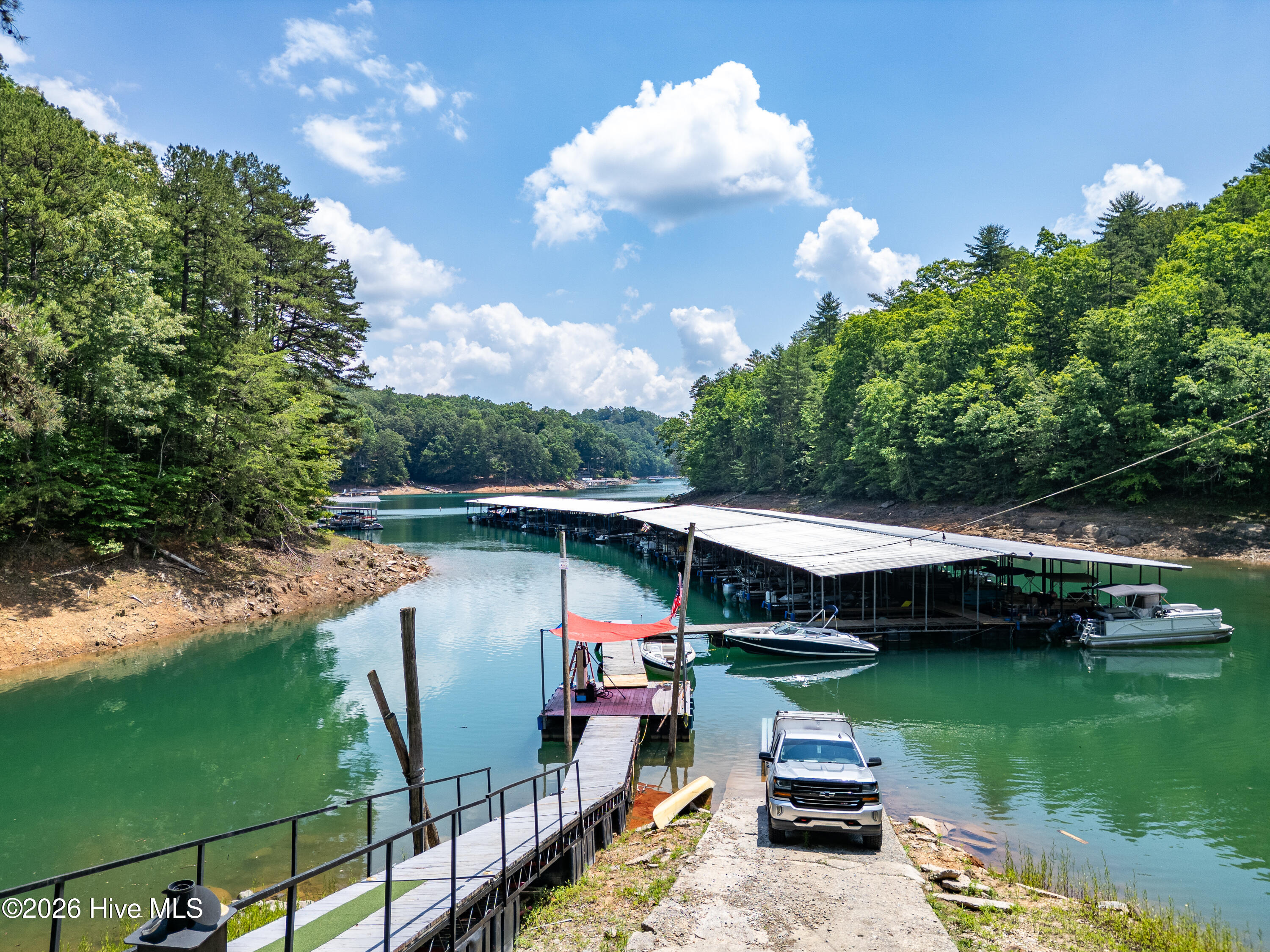 Business at 400 Harbor Cove Lane, Murphy, NC 28906, photo 2 of 37