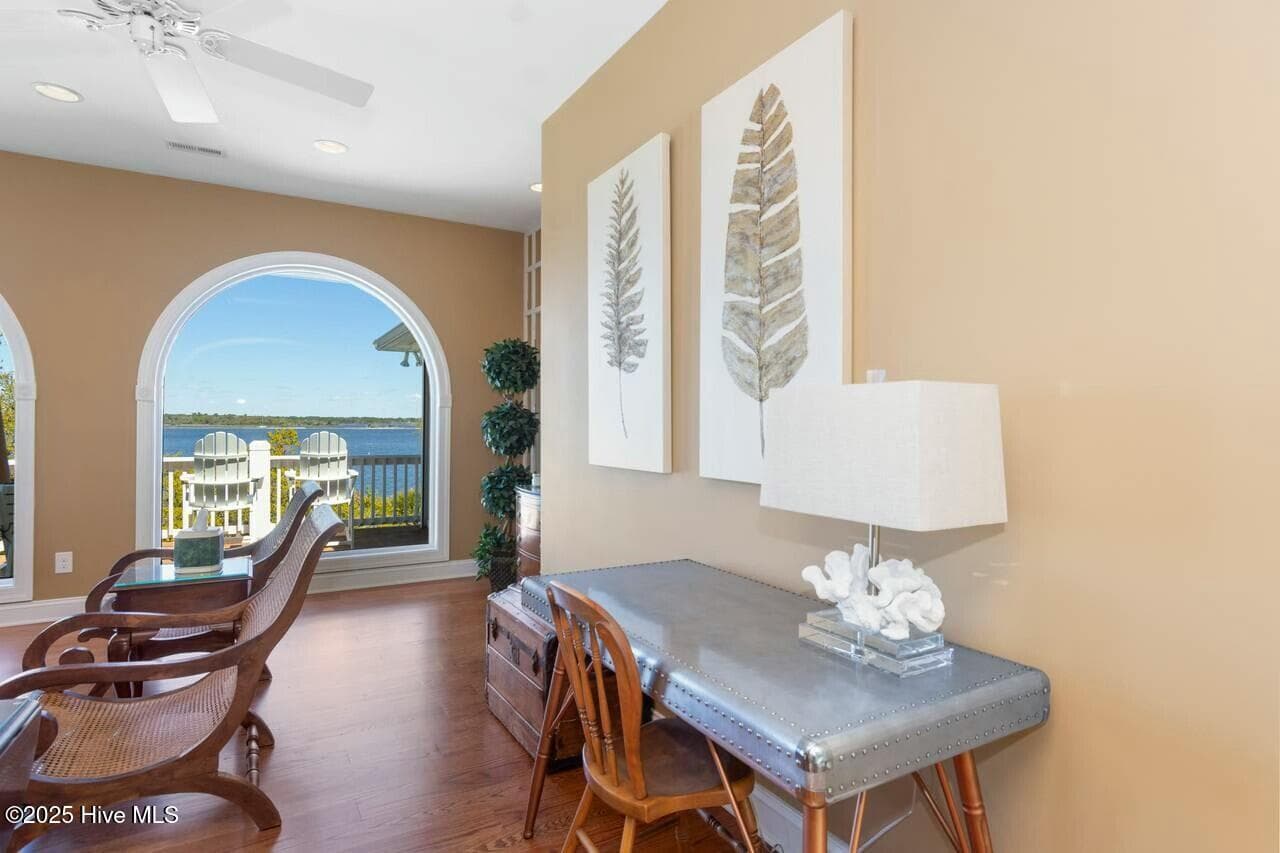 Family Room - 7012 Sound Drive, Emerald Isle, NC 28594