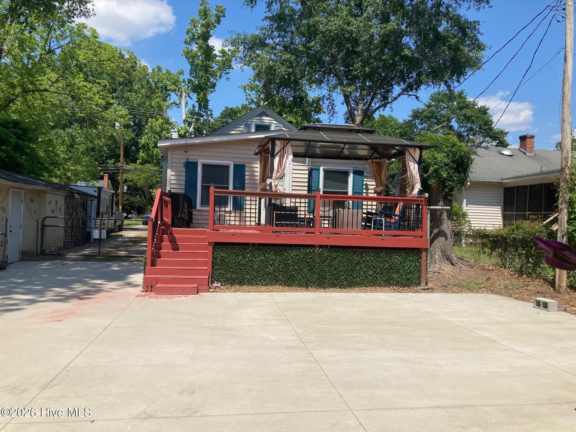 Single Family Residence at 303 E 11th Street, Washington, NC 27889, photo 133 of 163