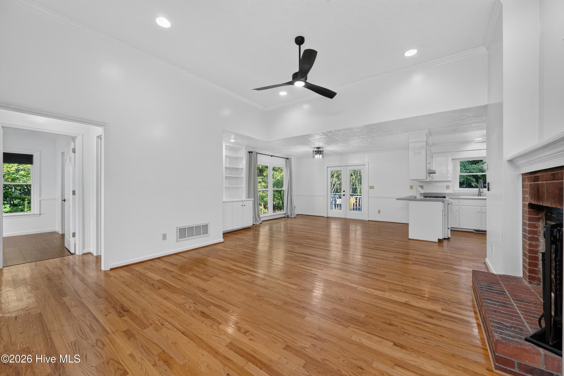 Single Family Residence at 204 Buck Point Court, Aiken, SC 29803, photo 11 of 36