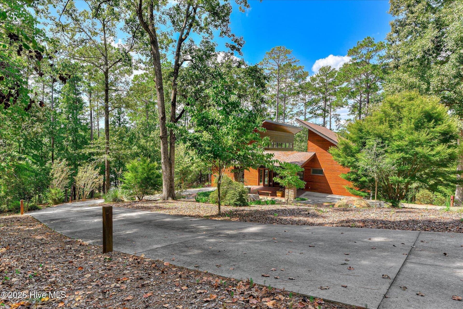 Single Family Residence at 210 Bellefaye Lane, McCormick, SC 29835, photo 2 of 7