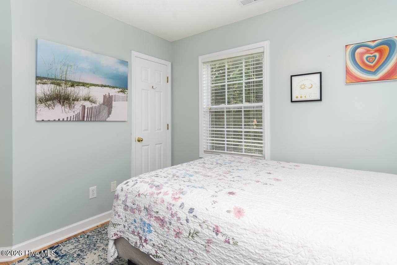 Single Family Residence at 303 Osprey Ridge Court, Emerald Isle, NC 28594, photo 16 of 23