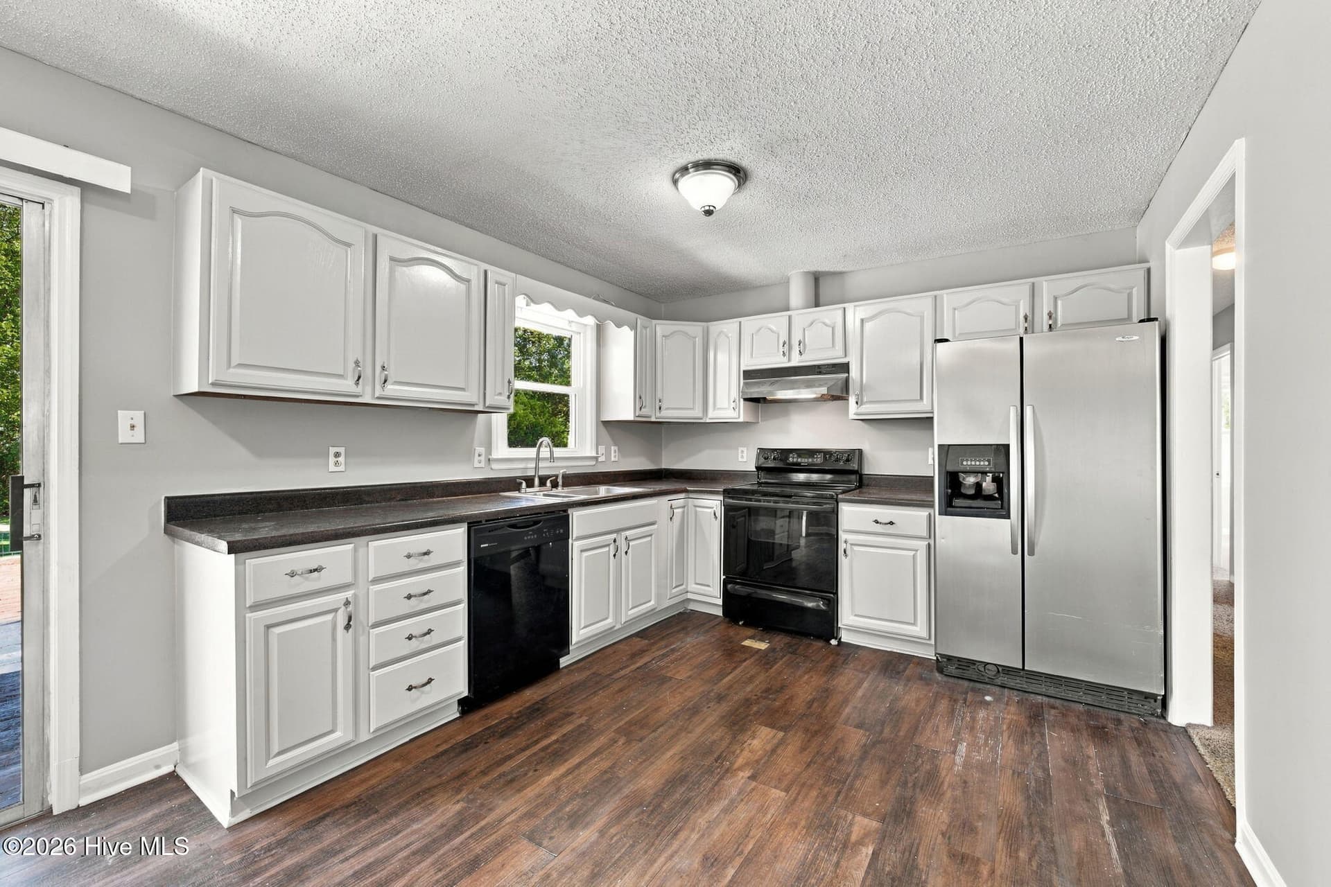 Single Family Residence at 107 Poplar Road, Havelock, NC 28532, photo 6 of 26