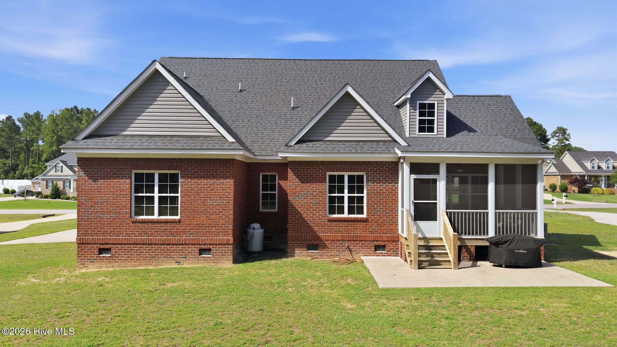 Single Family Residence at 1665 Blue Heron Drive, Nashville, NC 27856, photo 6 of 53