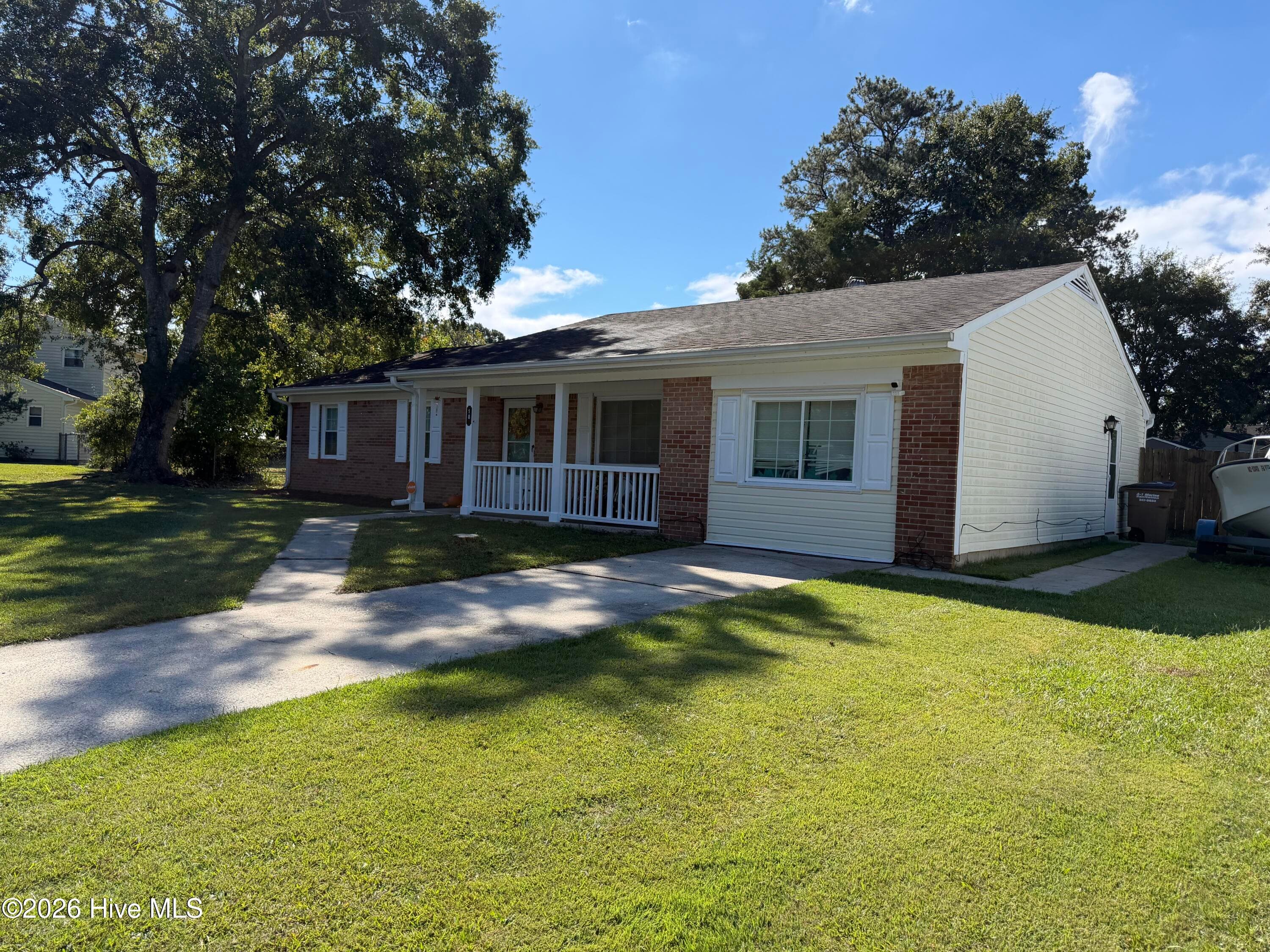 Single Family Residence at 18 Walnut Drive, Jacksonville, NC 28546, photo 5 of 62