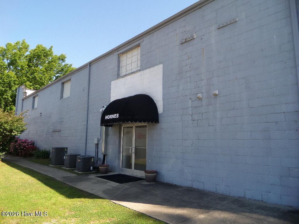 Business at 3865 S Main Street, Farmville, NC 27828, photo 40 of 57