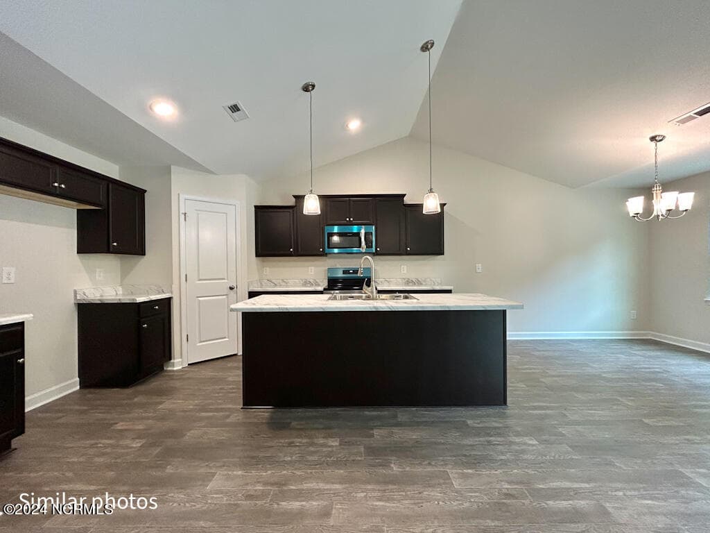 Single Family Residence at 511 Large Oak Drive, Hubert, NC 28539, photo 20 of 55