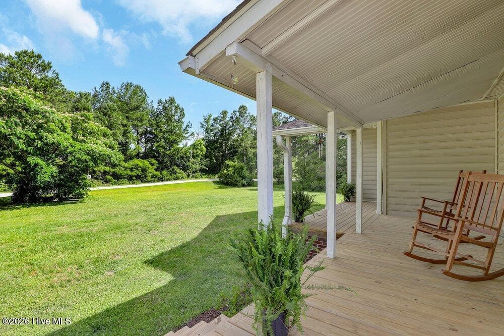 Single Family Residence at 635 Cross Creek Drive, Hampstead, NC 28443, photo 3 of 36