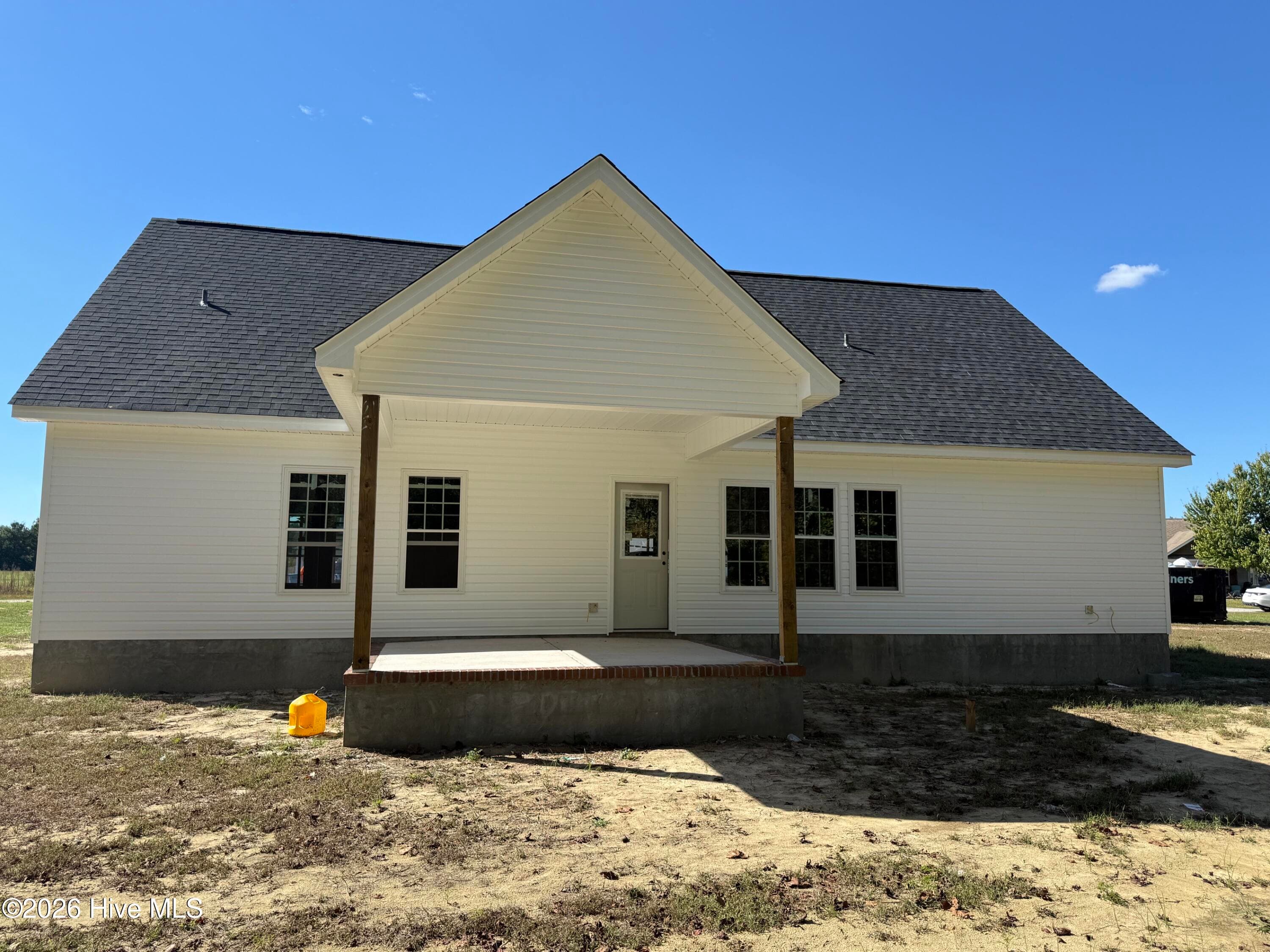 Single Family Residence at 509 Romney Drive, Beulaville, NC 28518, photo 10 of 27
