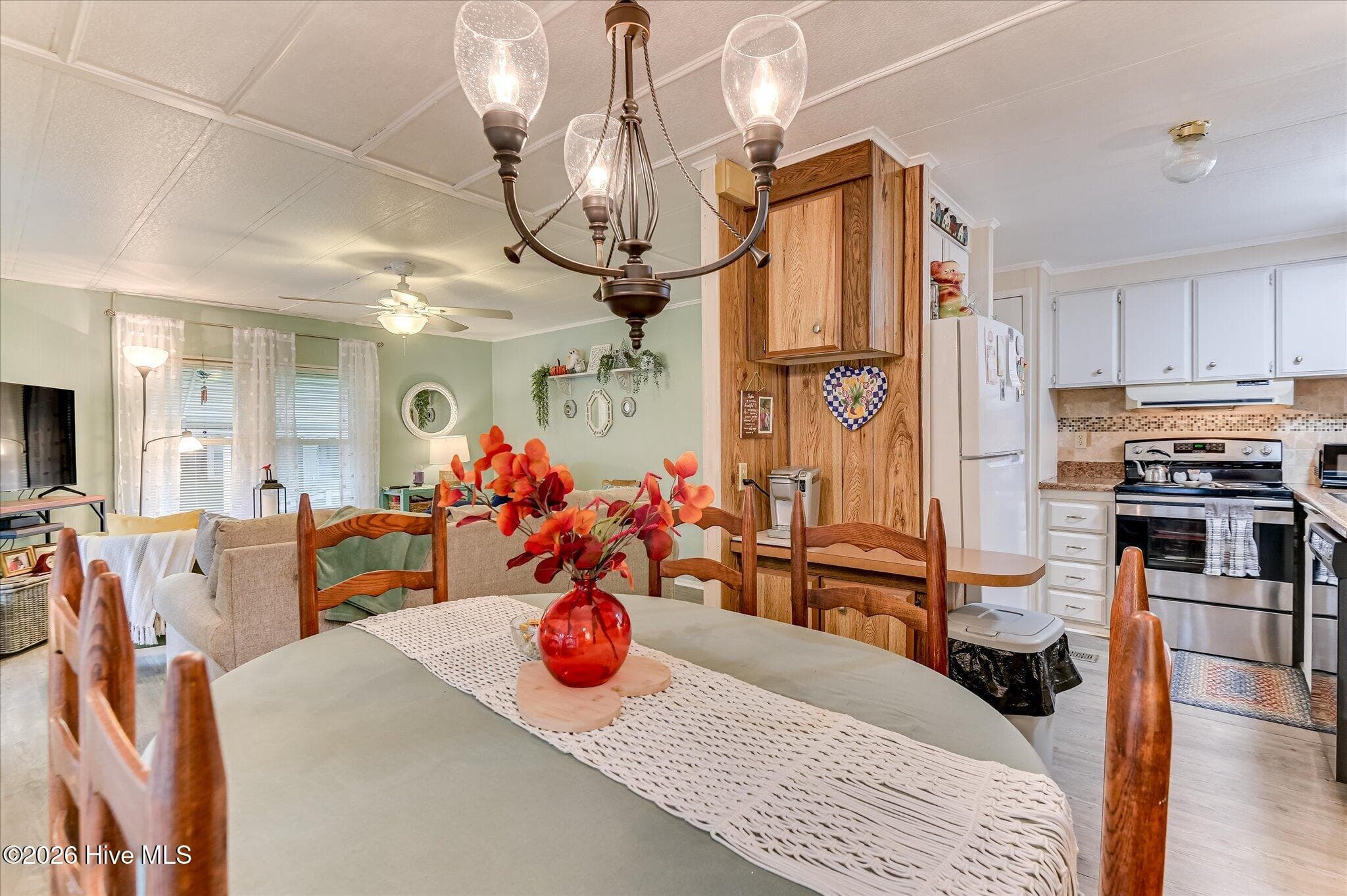 Manufactured Home at 4621 Dever Drive, Martinez, GA 30907, photo 8 of 36