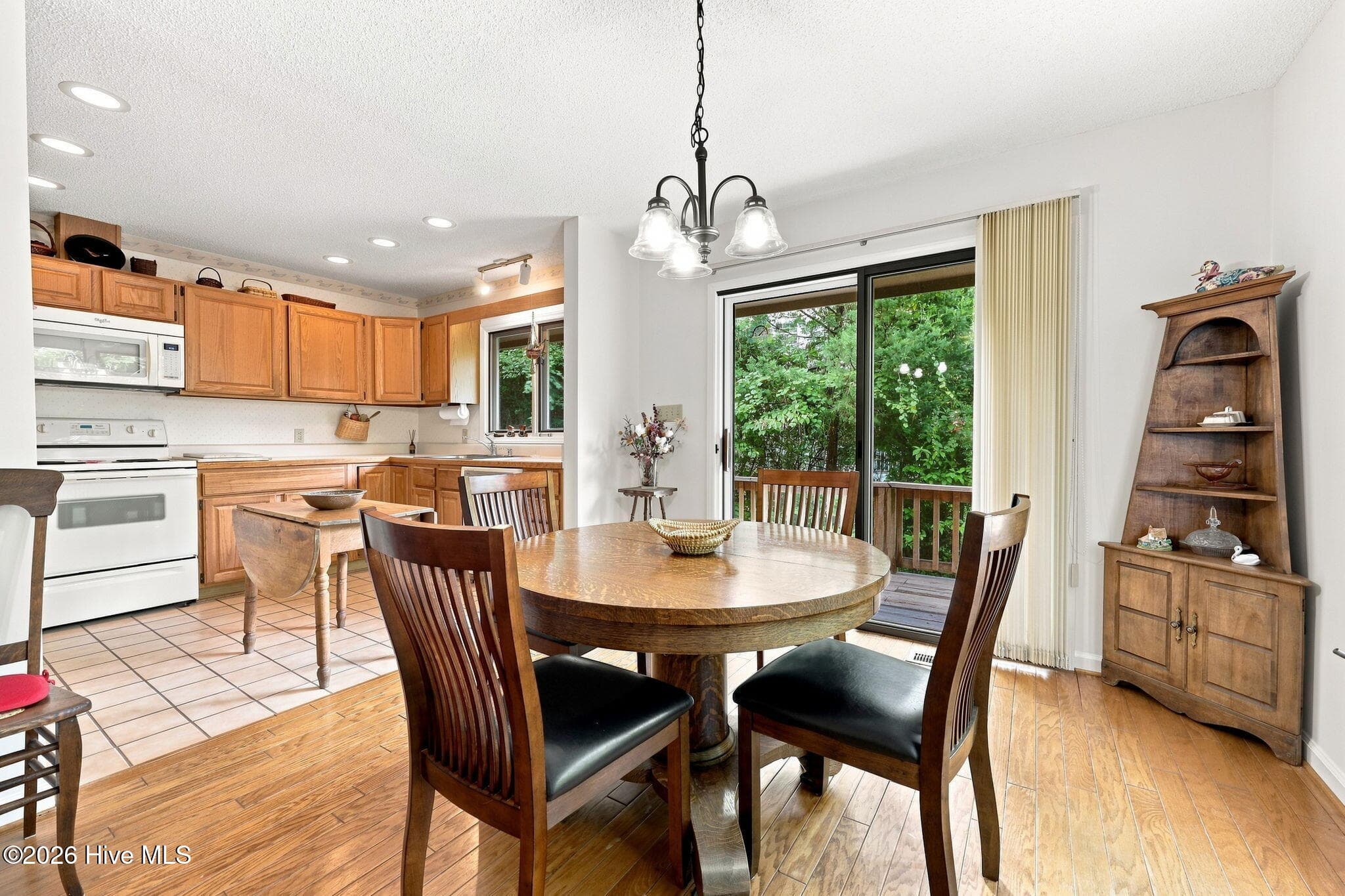 Single Family Residence at 203 Lagoon Court, Emerald Isle, NC 28594, photo 2 of 2