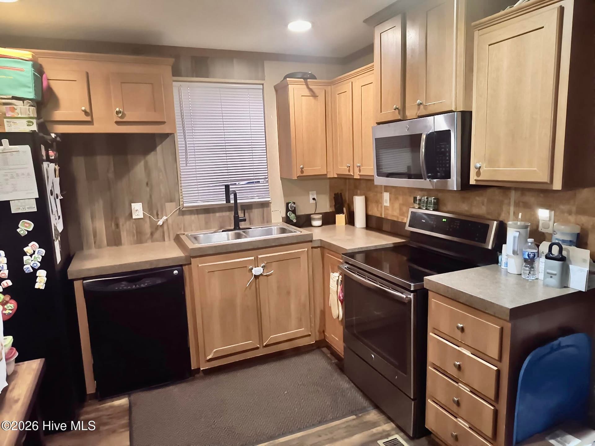 Manufactured Home at 273 Wall Street, Snow Hill, NC 28580, photo 7 of 19