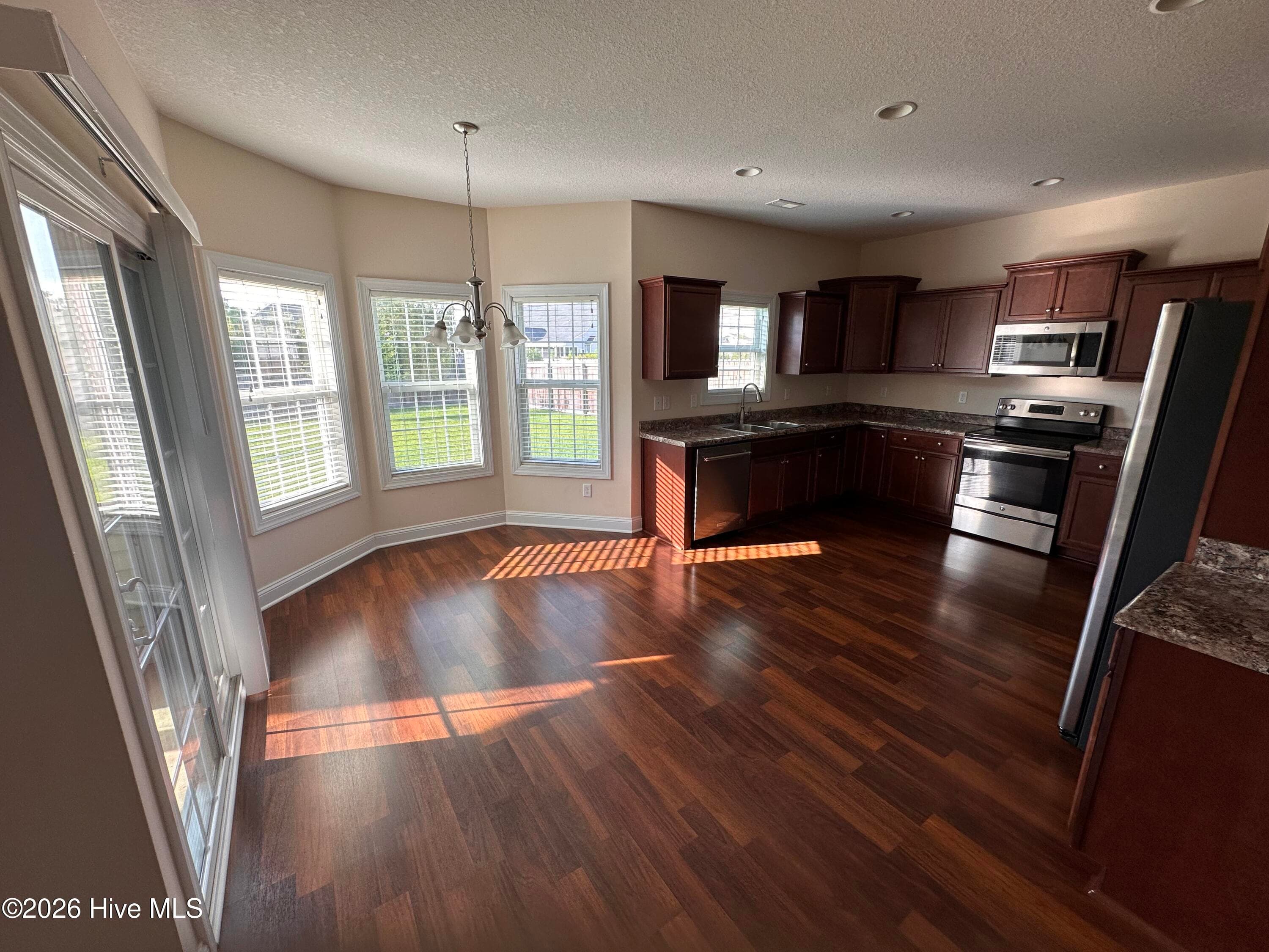 Single Family Residence at 204 Messenger Court, Jacksonville, NC 28546, photo 9 of 49
