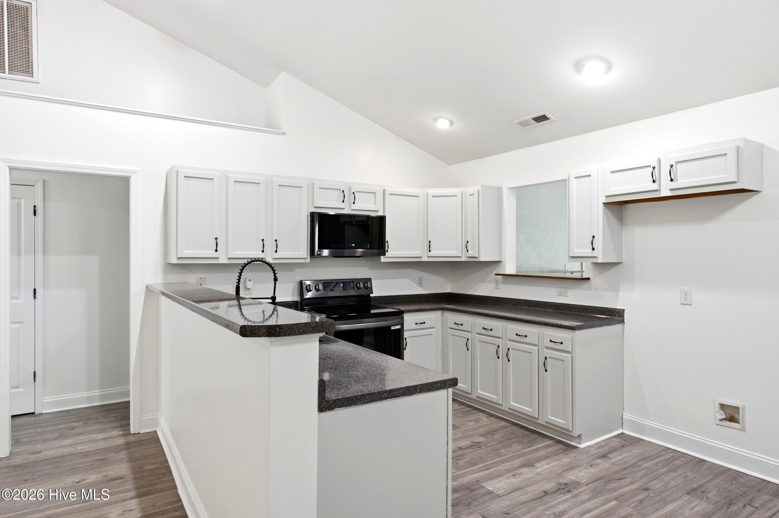 Kitchen - 122 Pond View Circle, Hampstead, NC 28443
